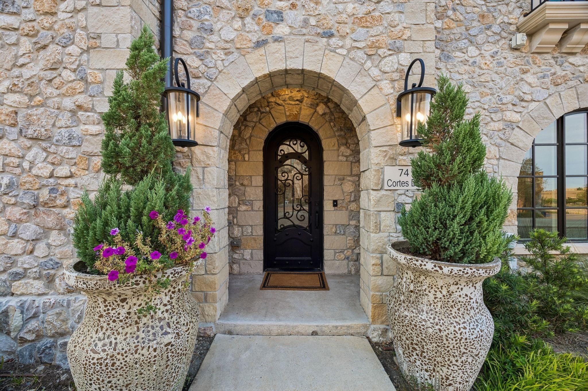 main property photo 3