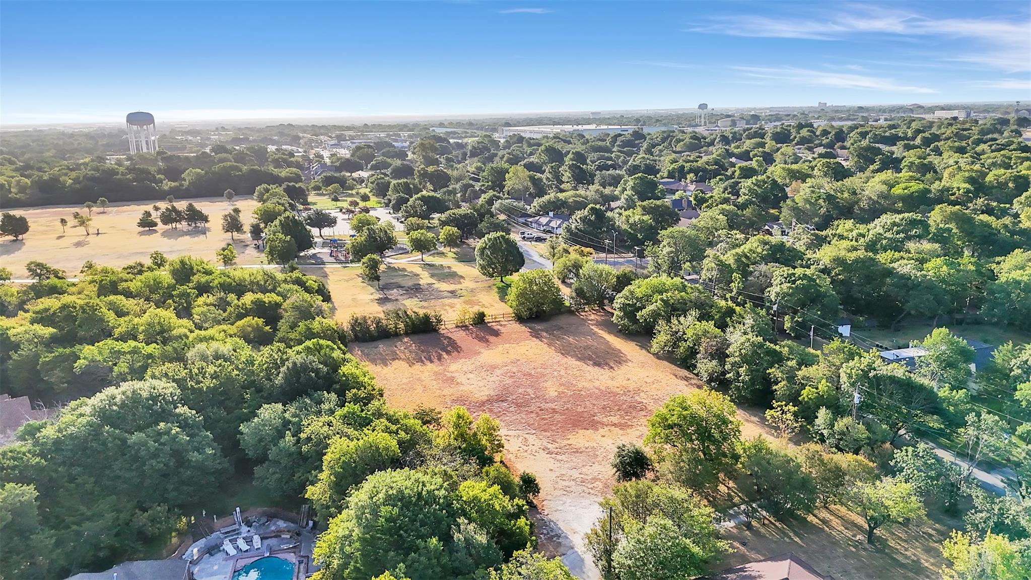 main property photo 6