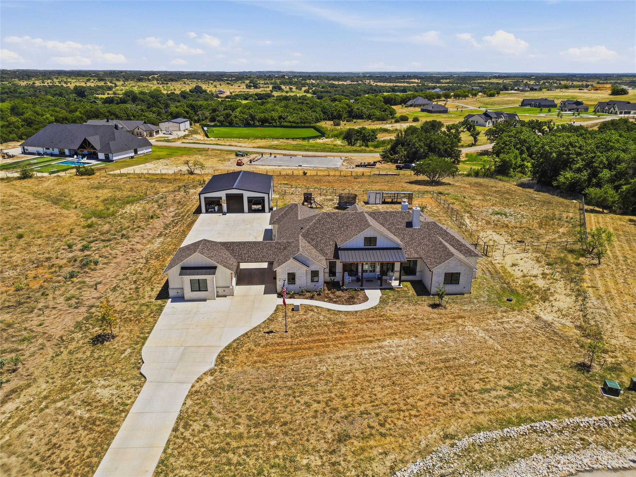 main property photo 31