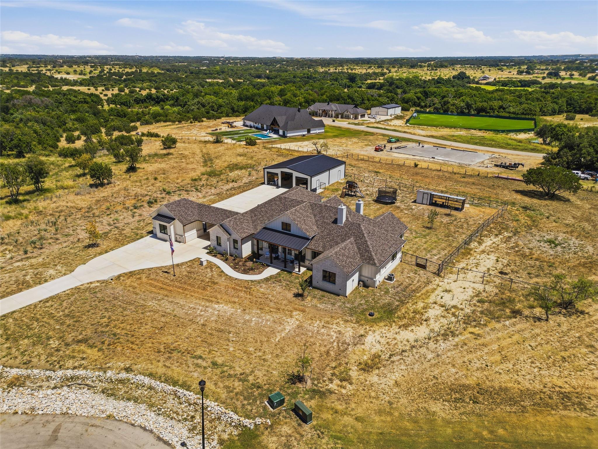 main property photo 32