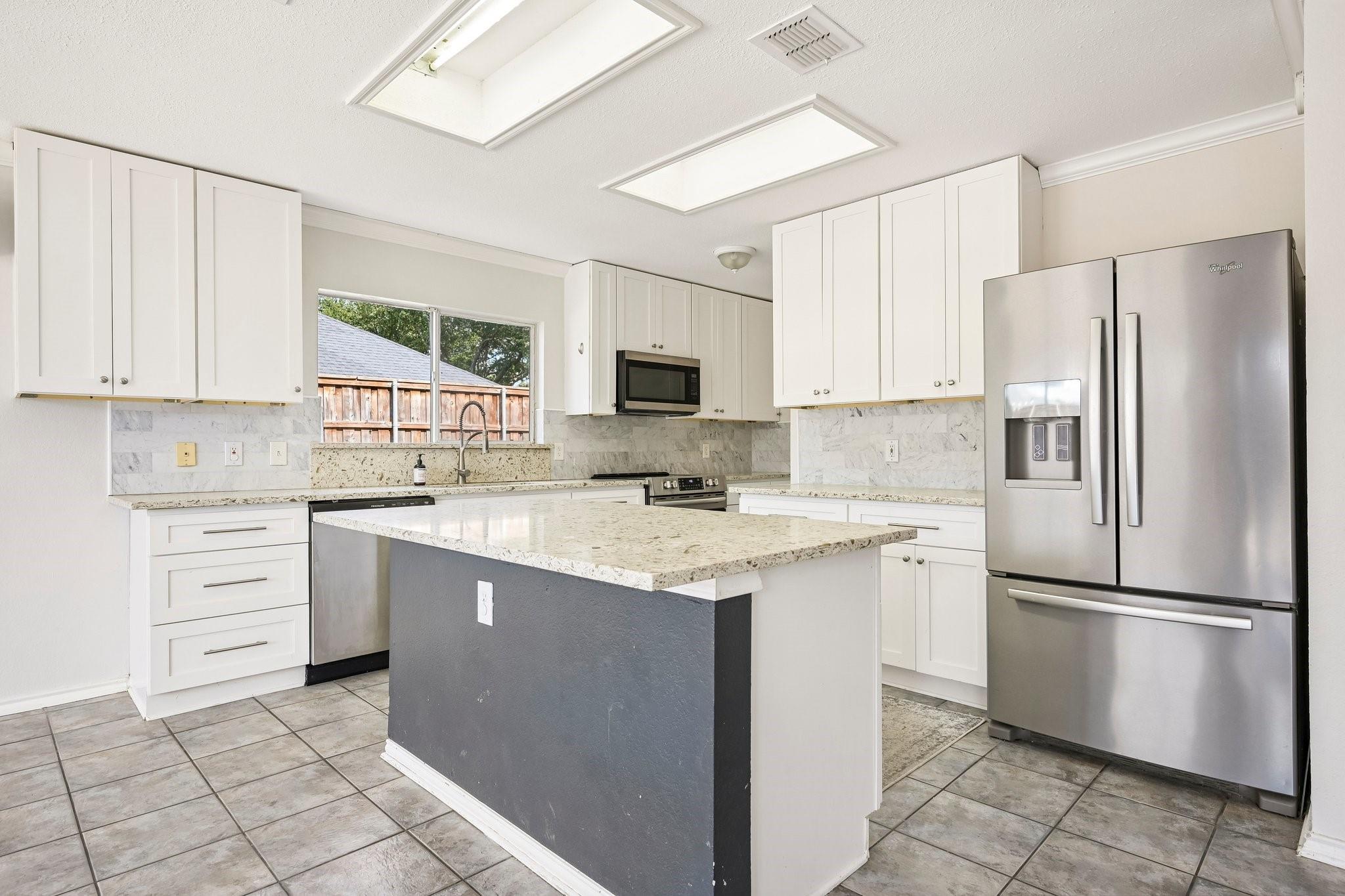 main property photo 14