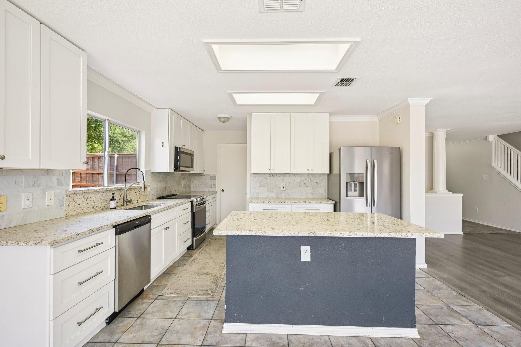 main property photo 15