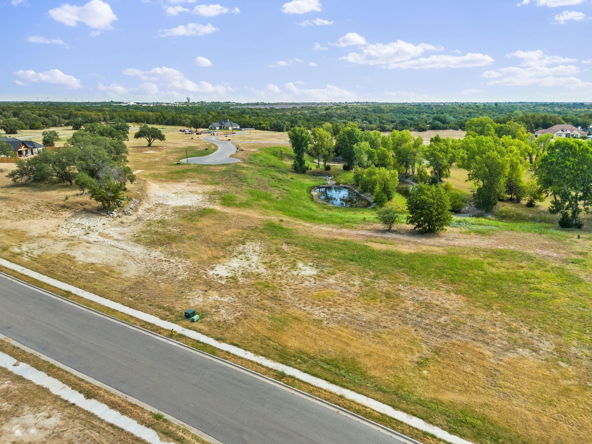 main property photo 10