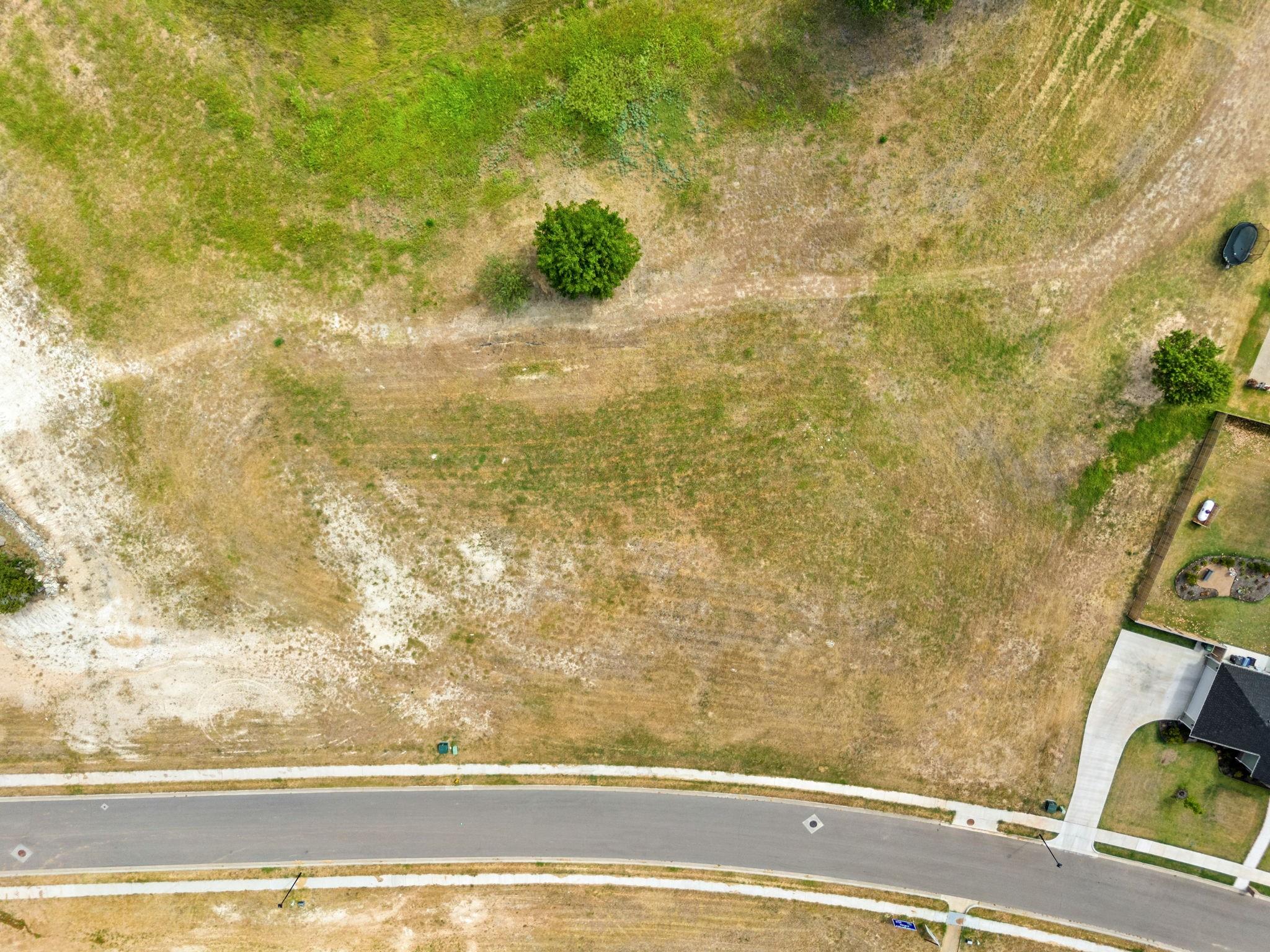 main property photo 13