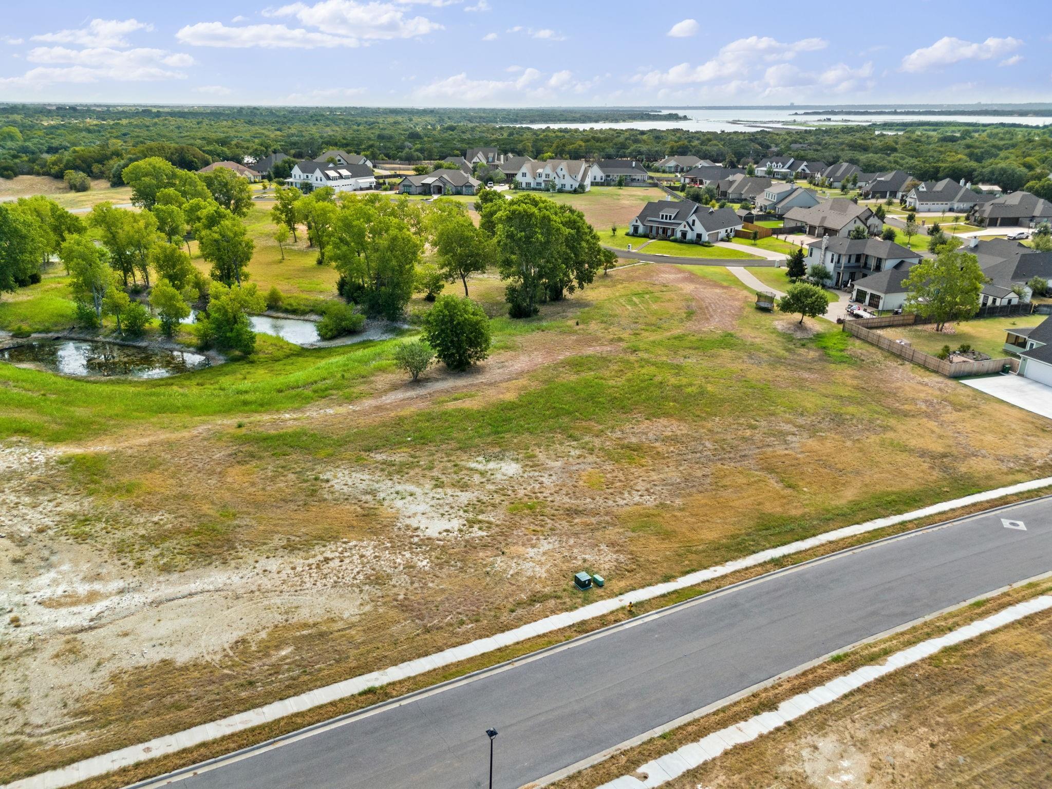 main property photo 9