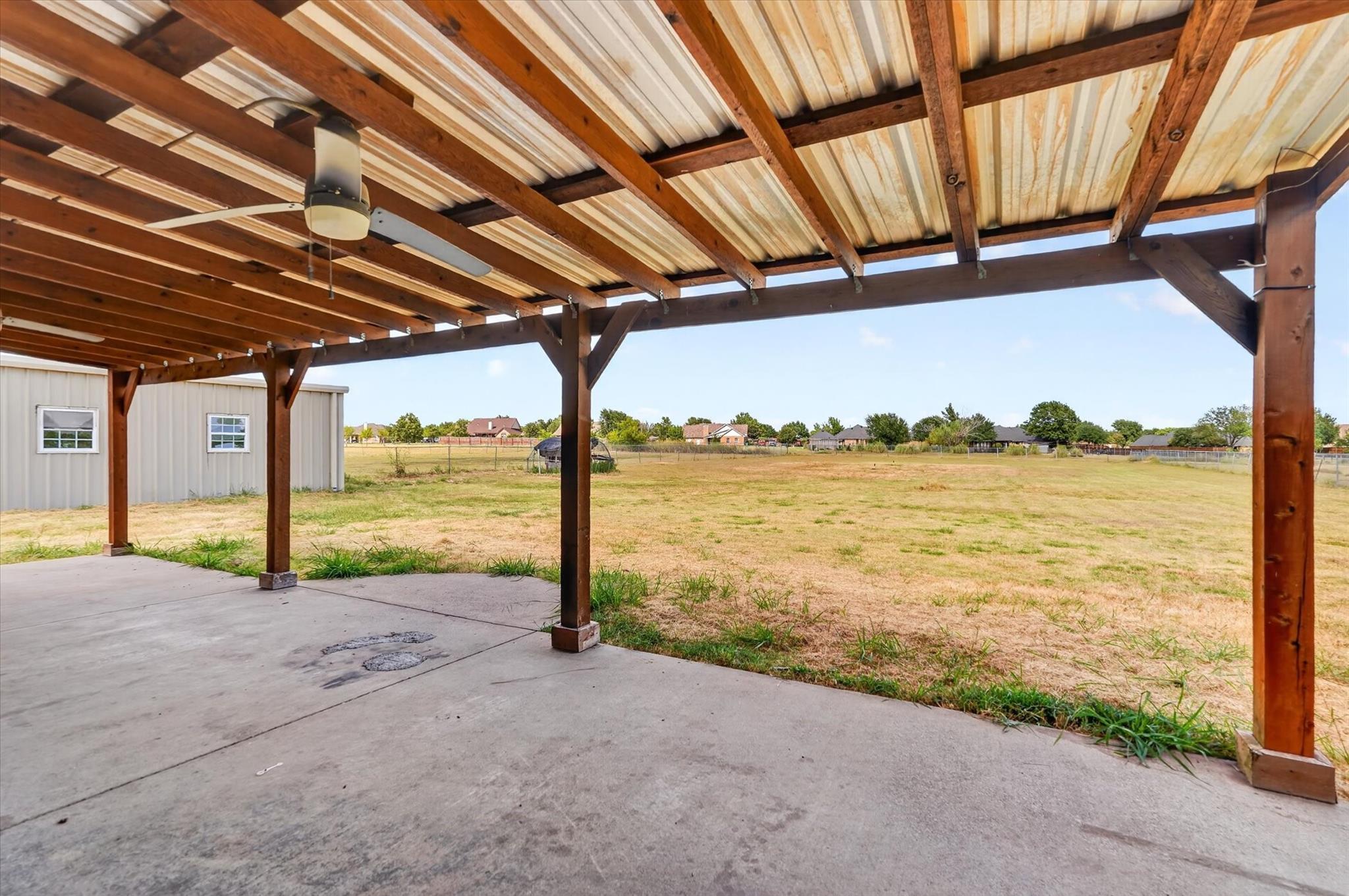 main property photo 30