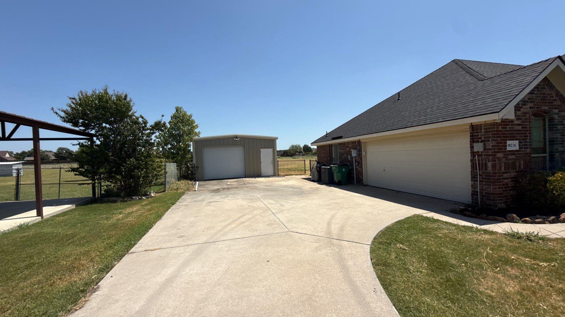 main property photo 31