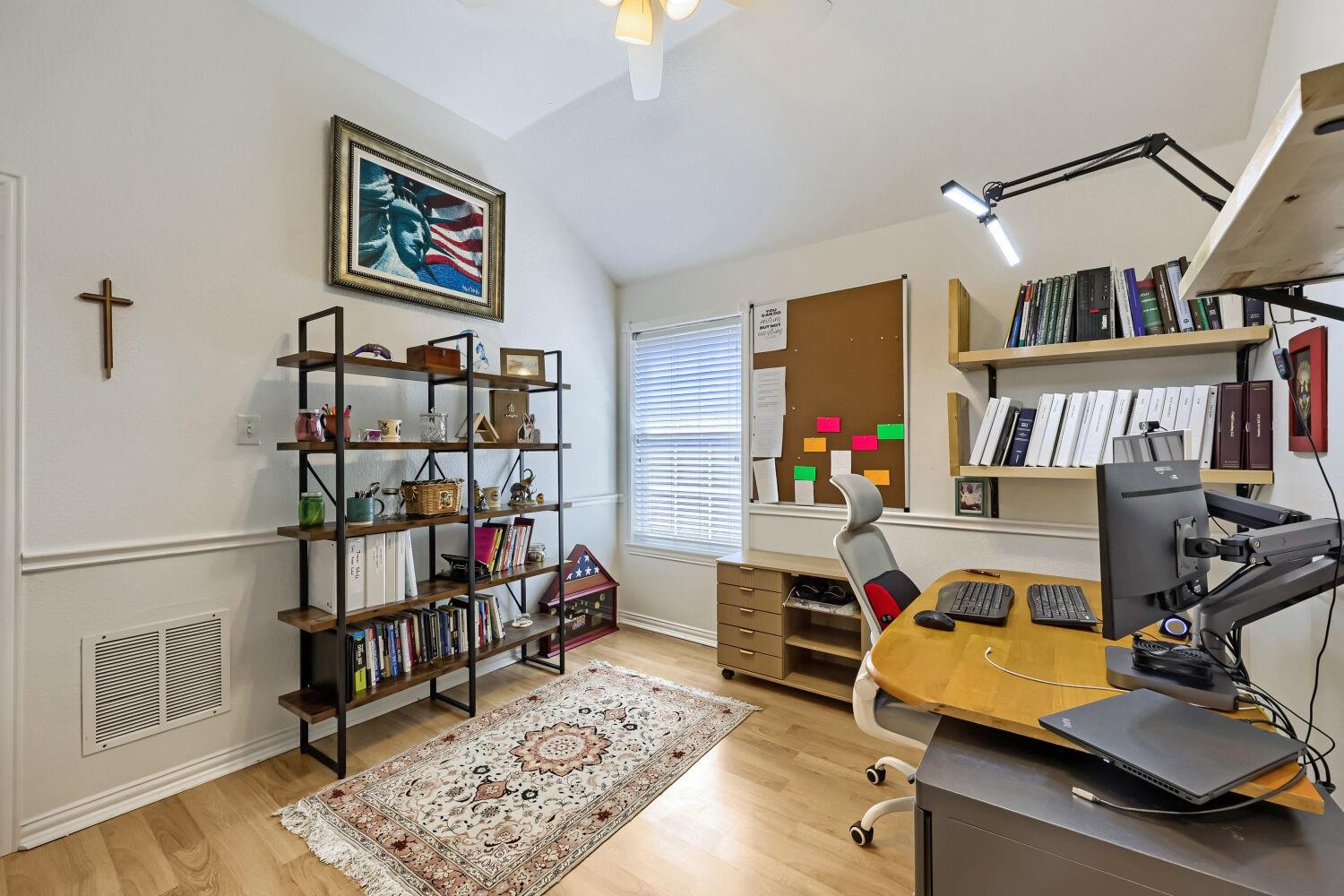 main property photo 23