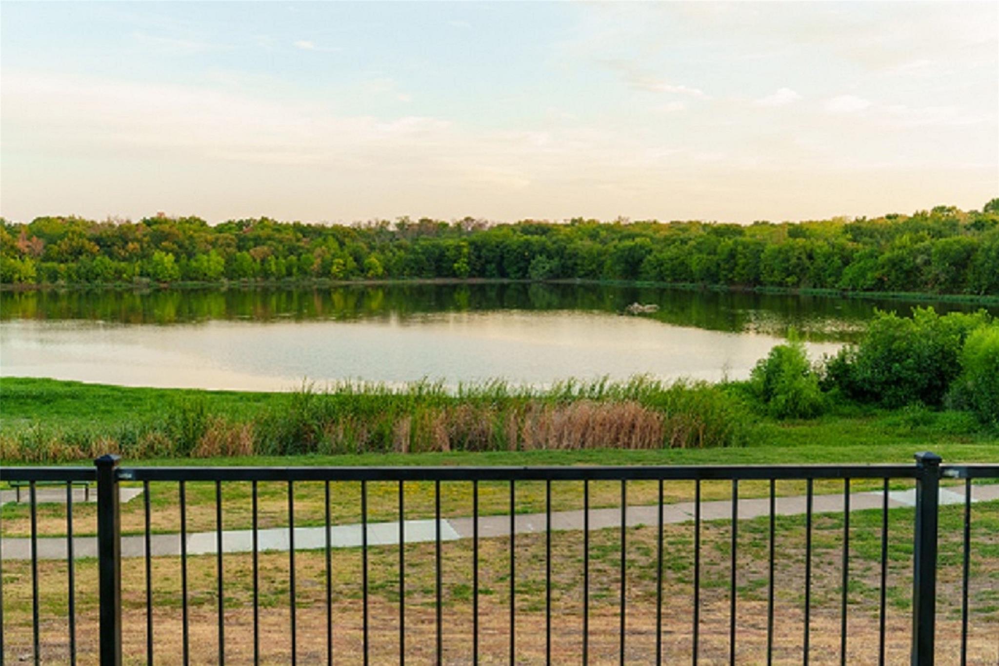 main property photo 19