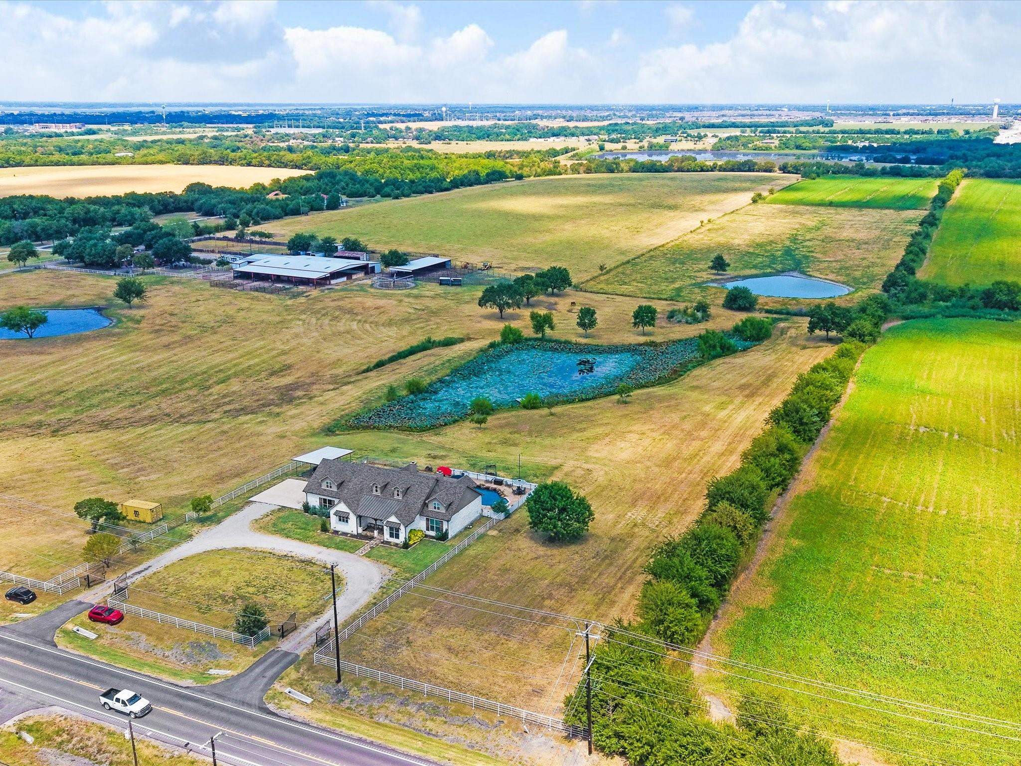 main property photo 31