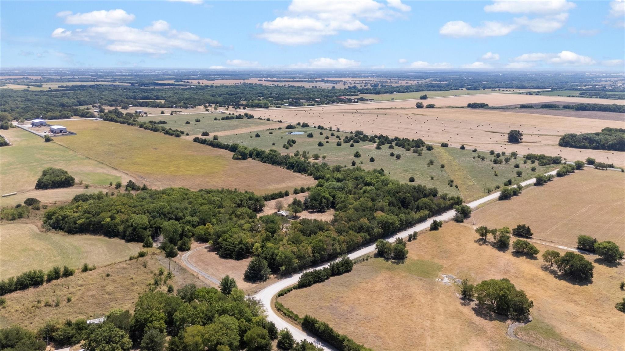 main property photo 15