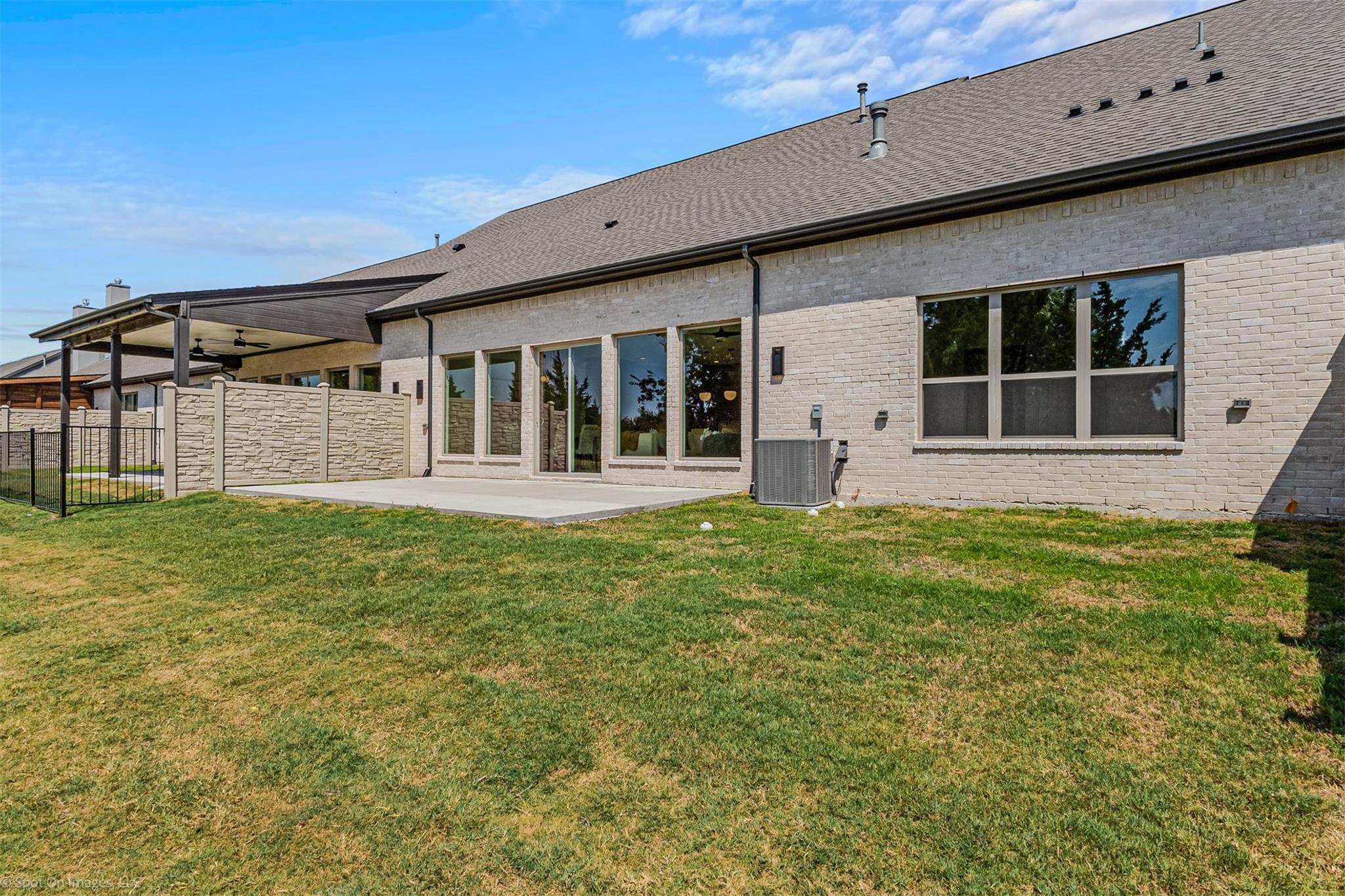 main property photo 27