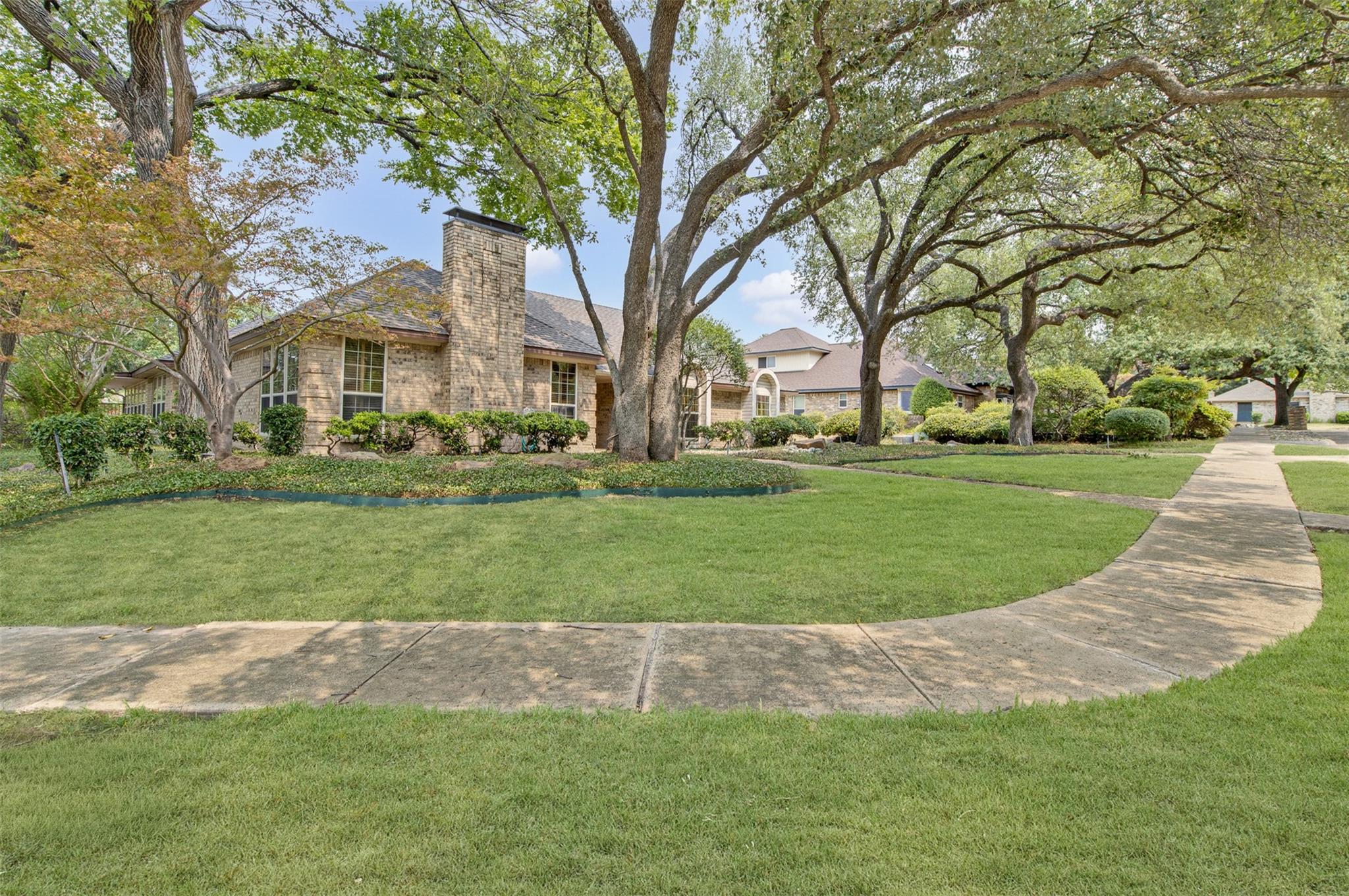 main property photo 3