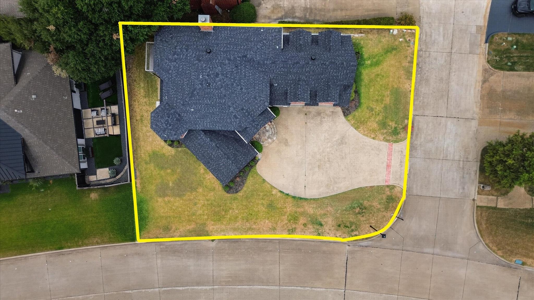 main property photo 30