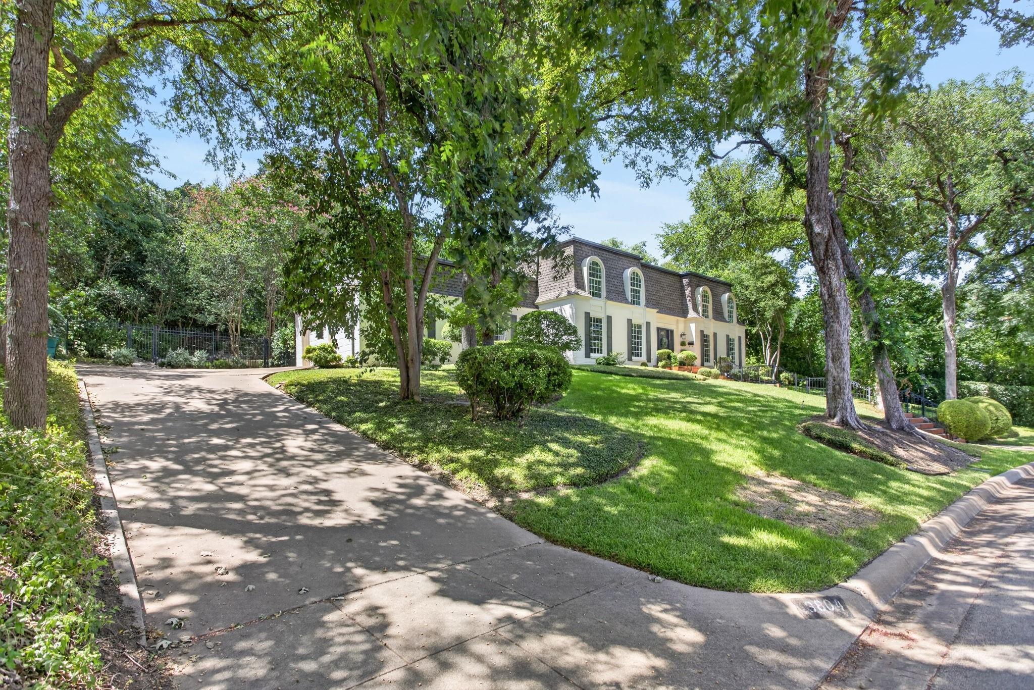 main property photo 39