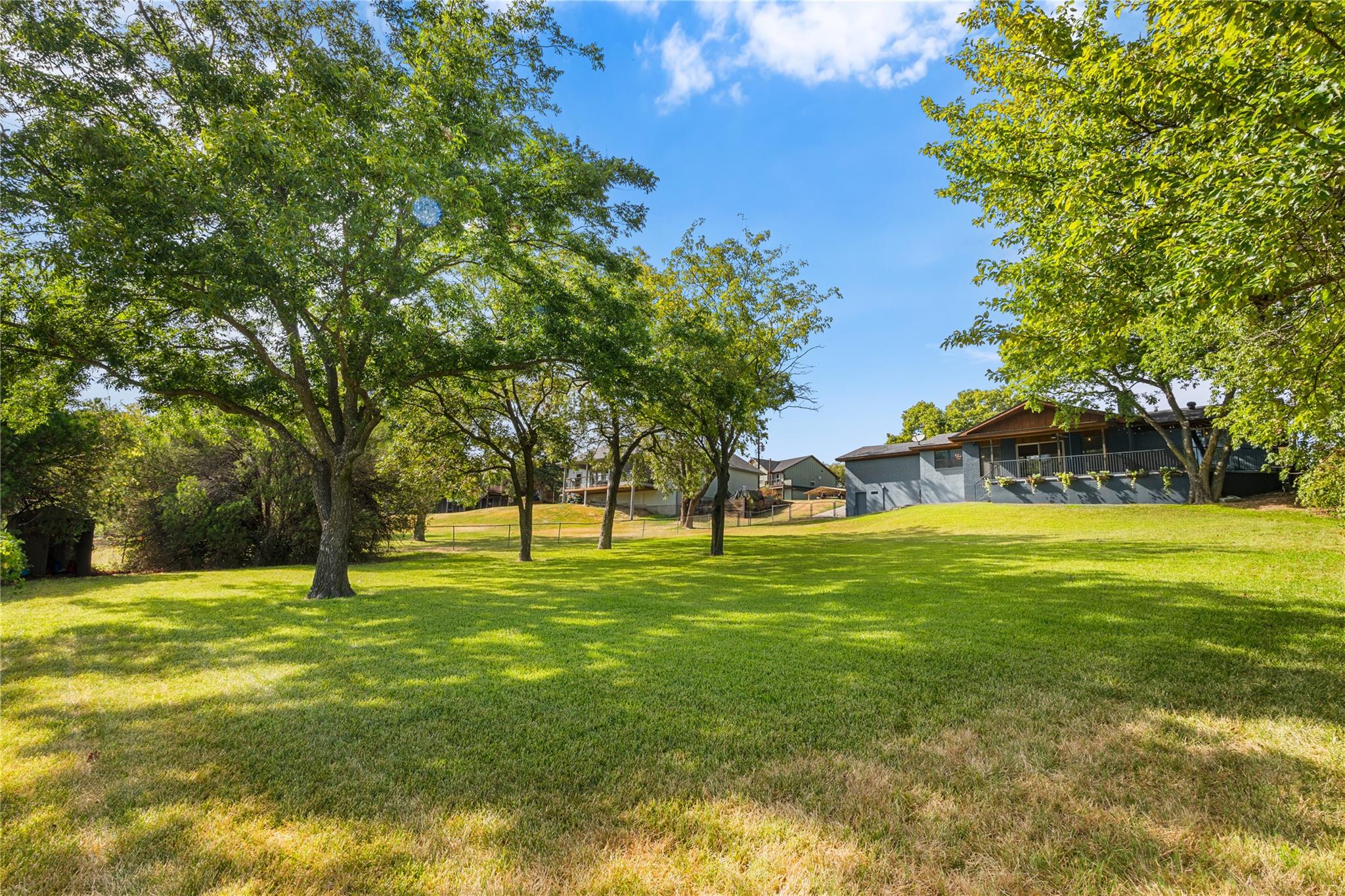 main property photo 35