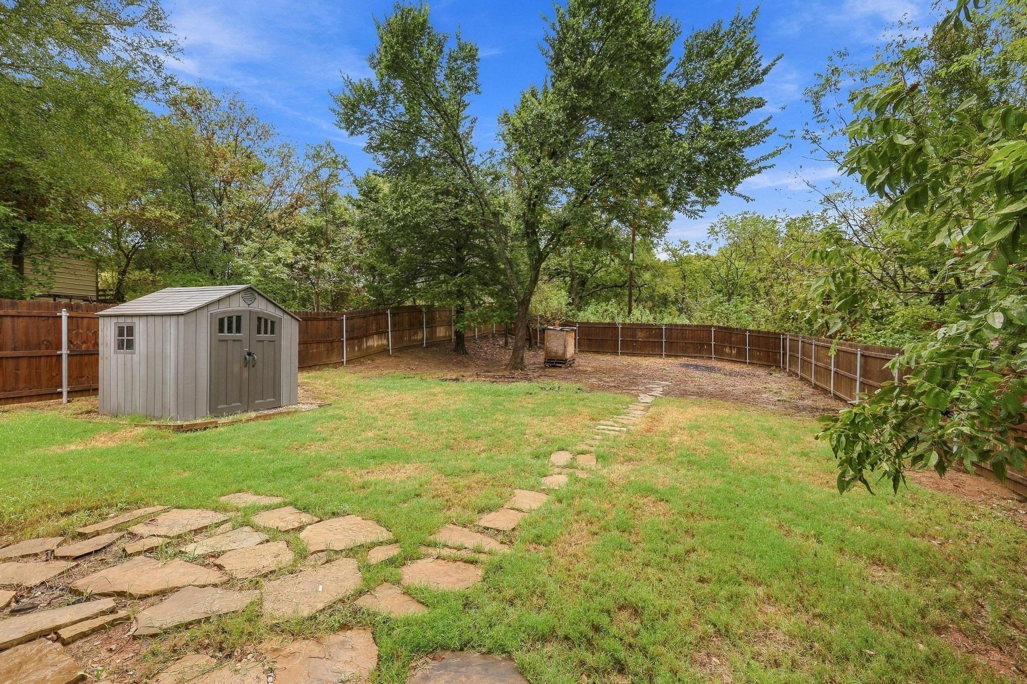 main property photo 31