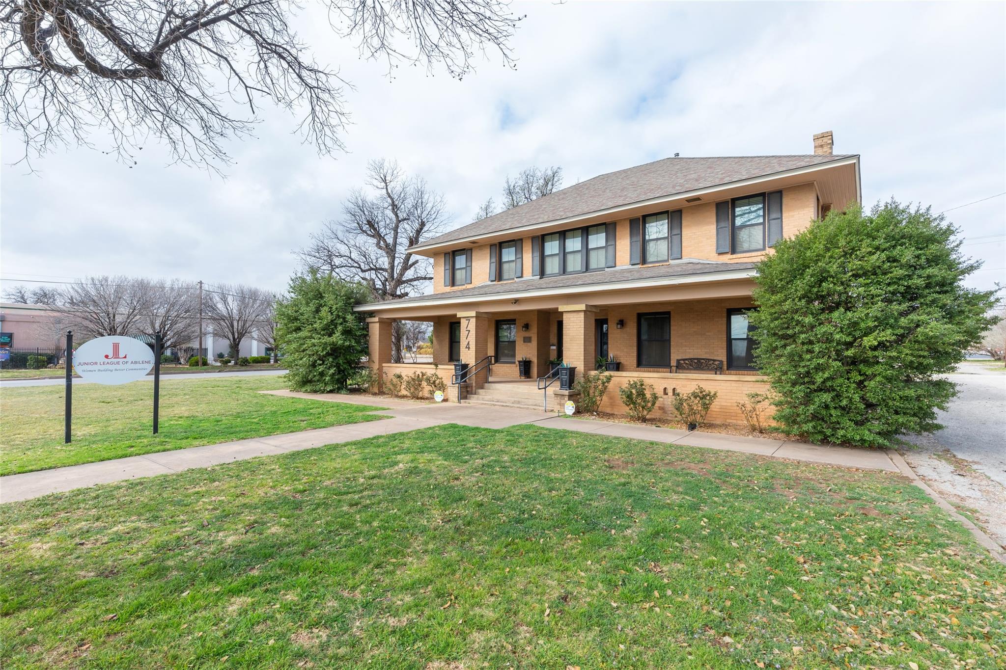 main property photo 1