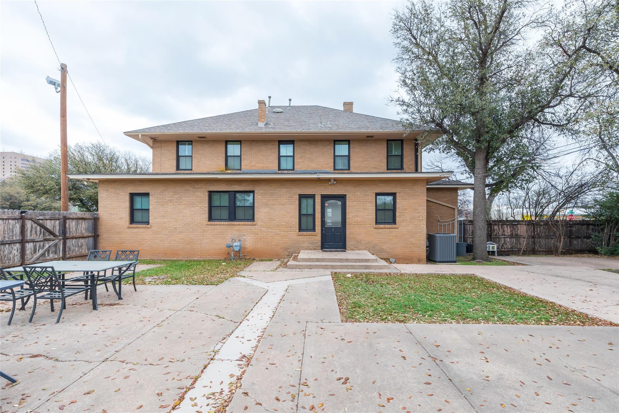 main property photo 35