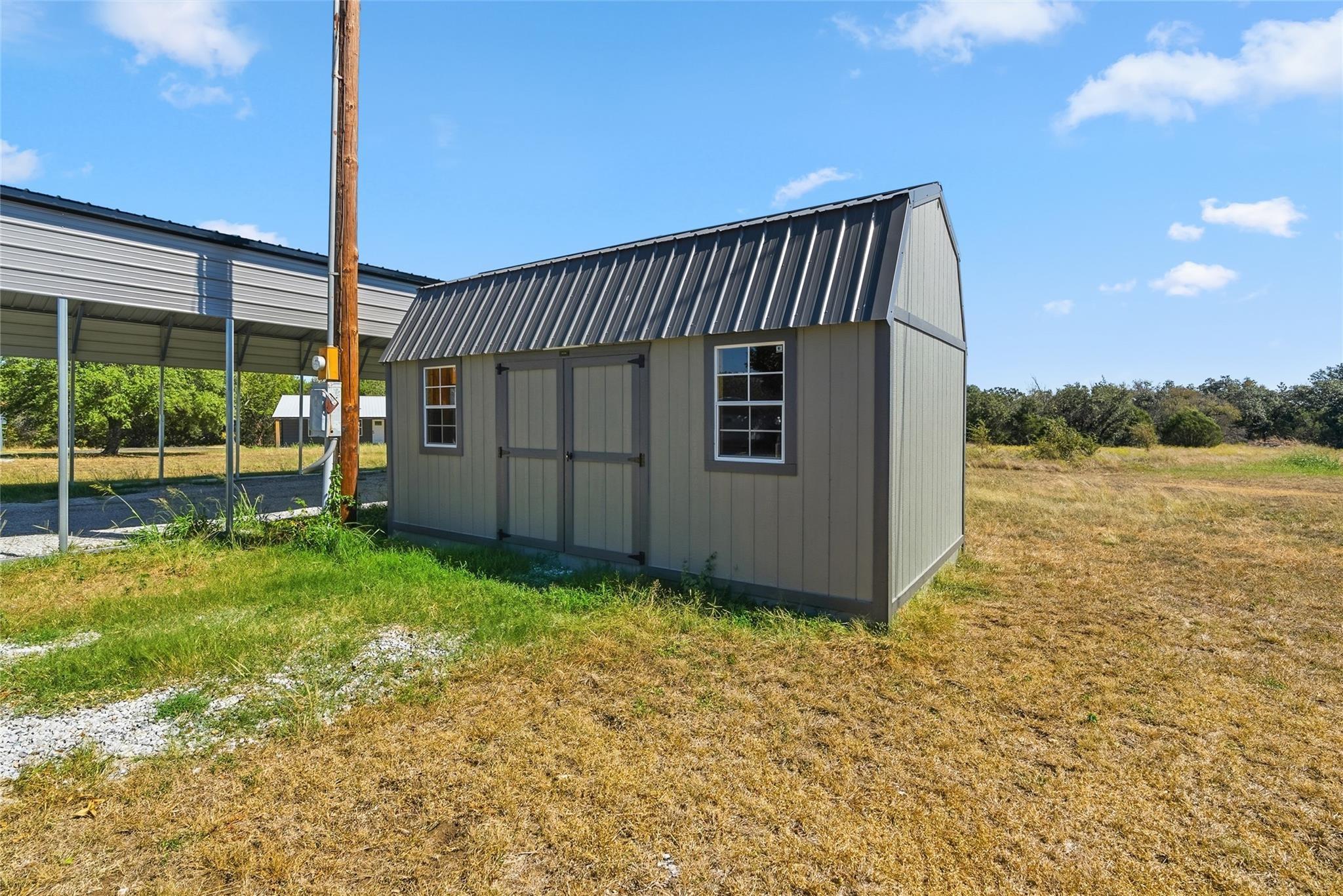 main property photo 23