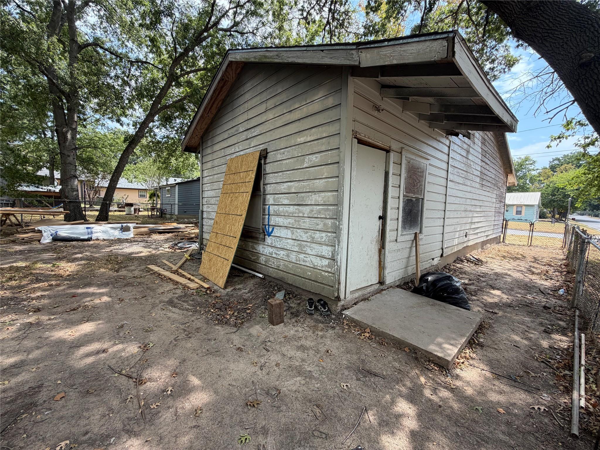 main property photo 21