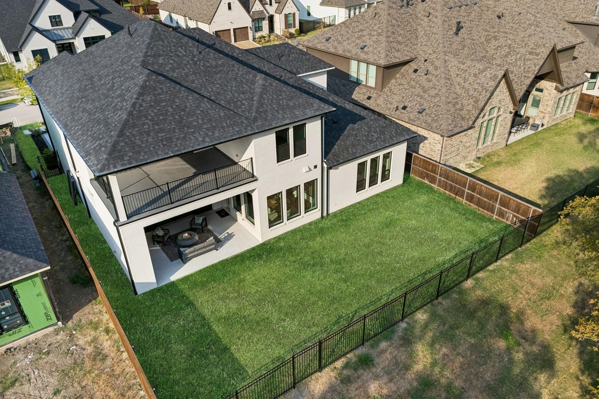 main property photo 37