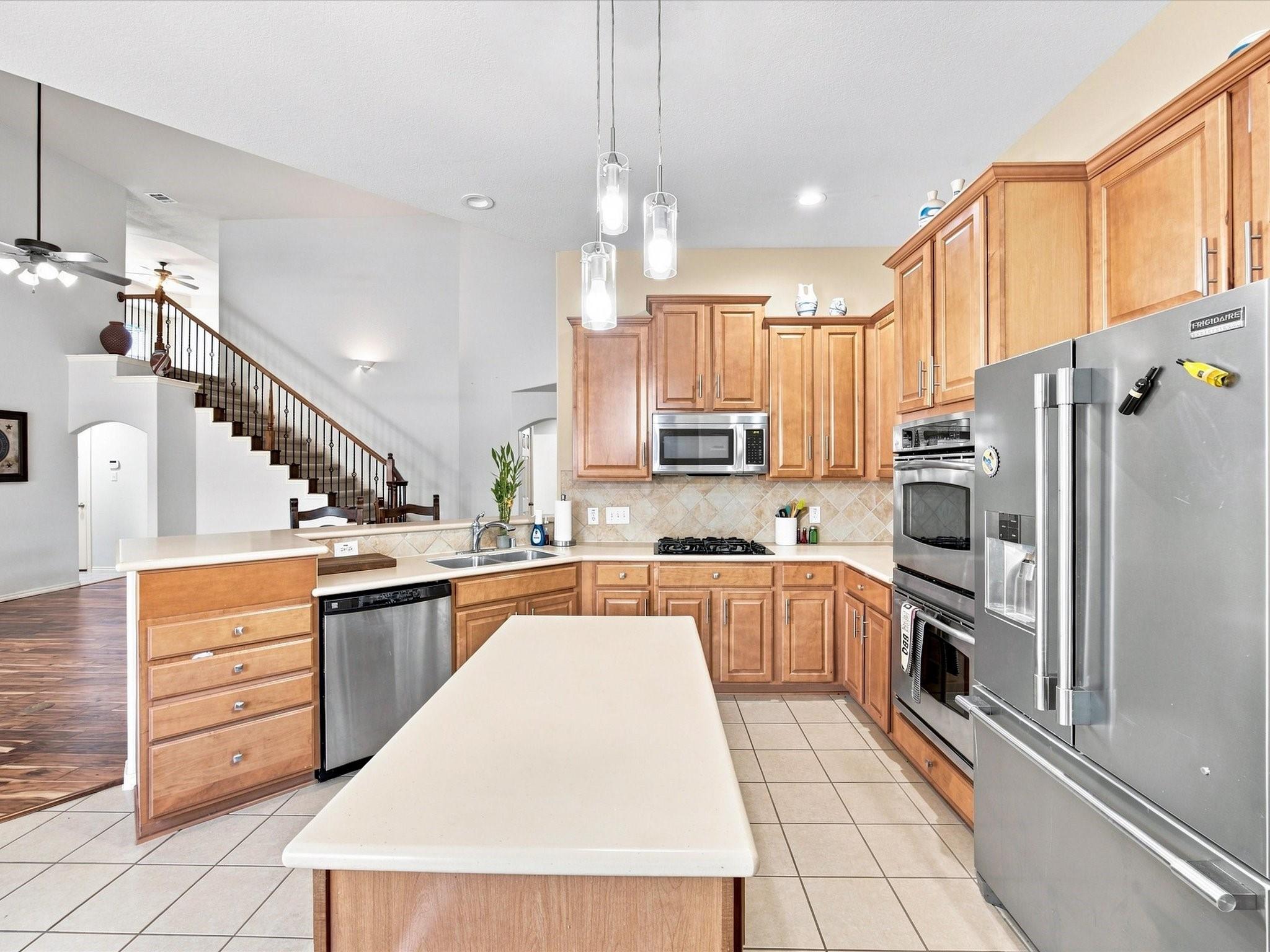 main property photo 14