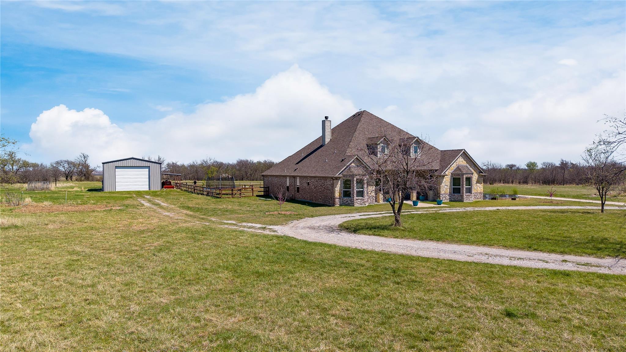 main property photo 25