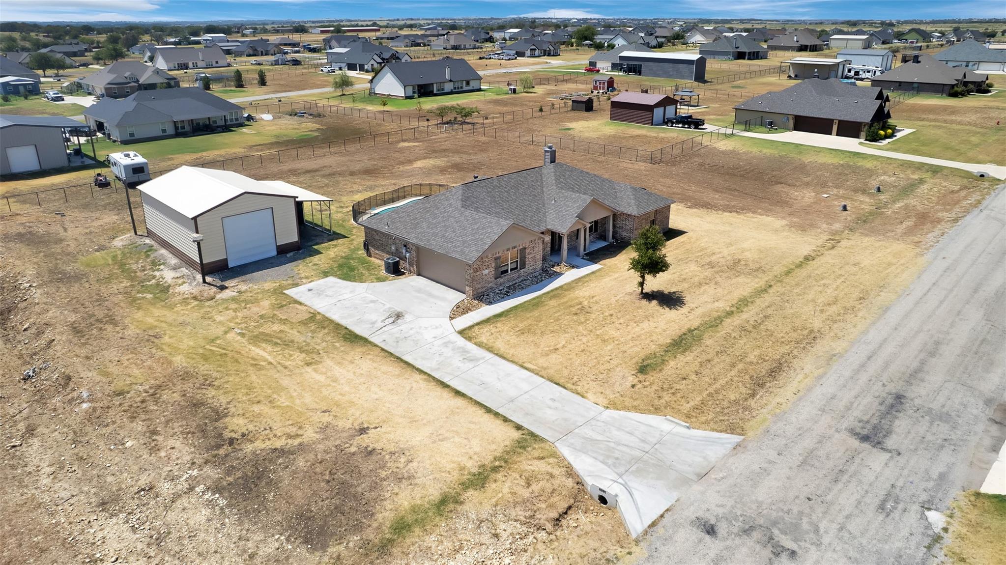 main property photo 30