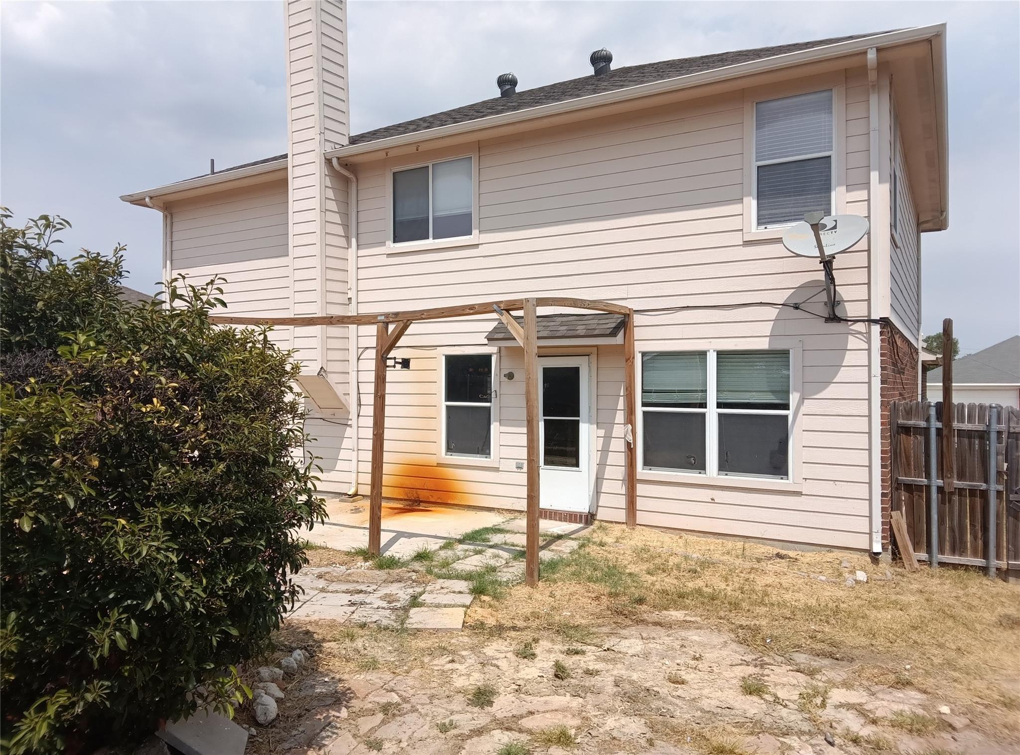 main property photo 8