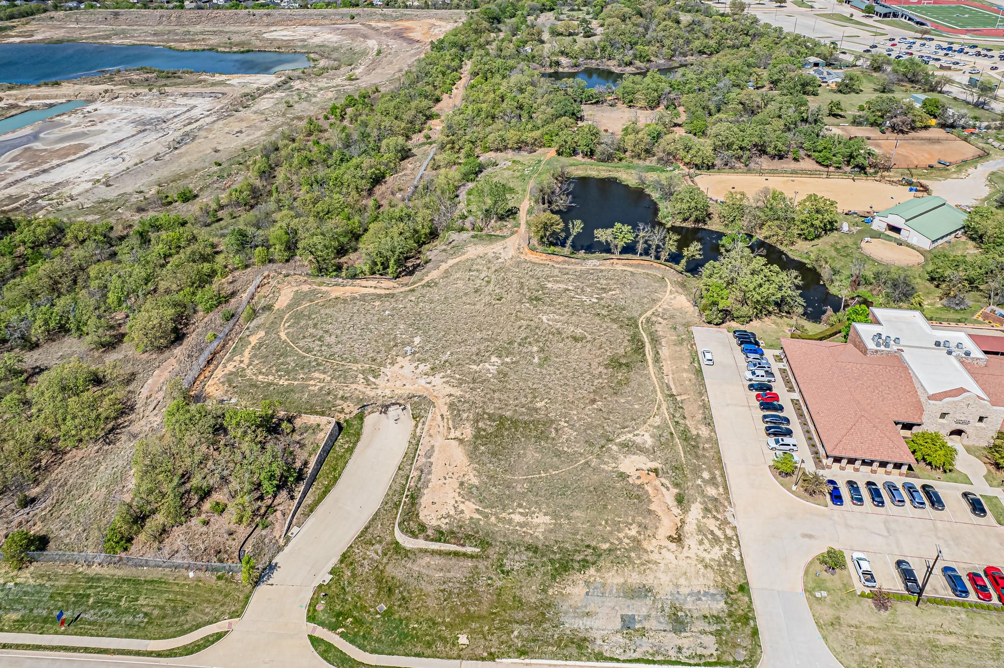 main property photo 16