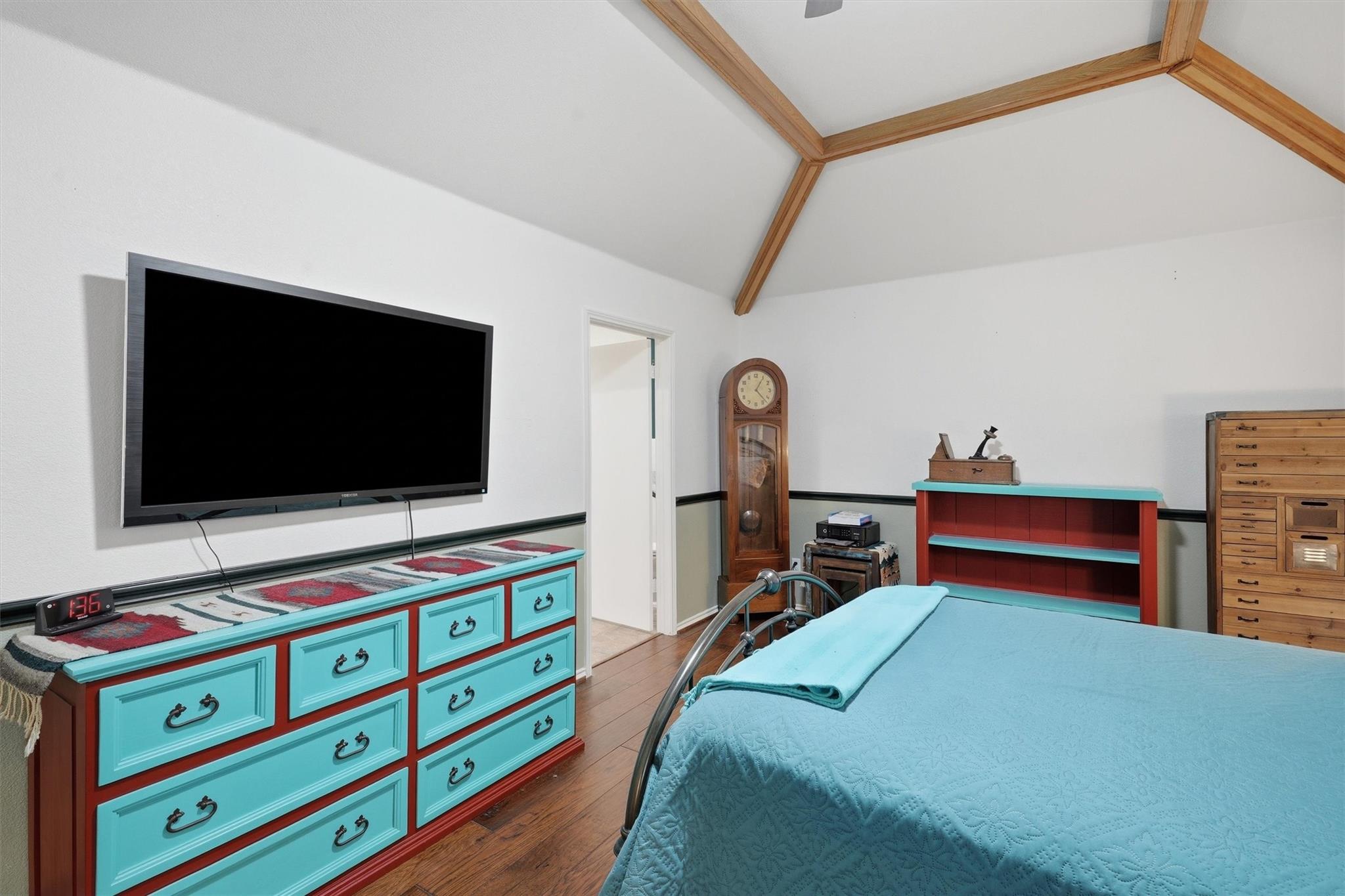 main property photo 13