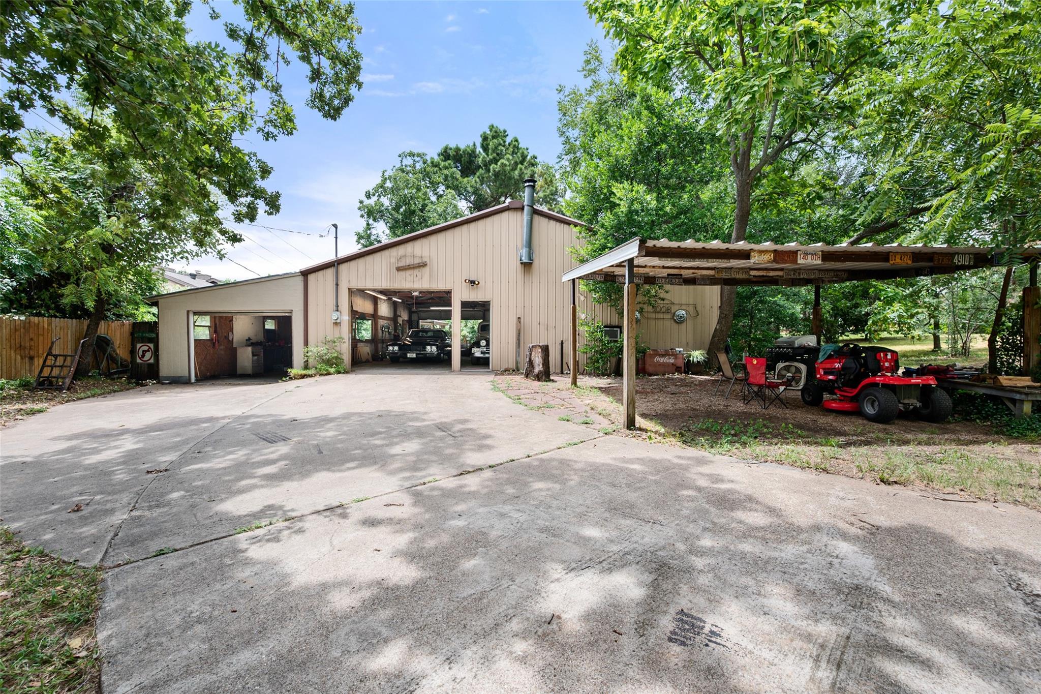 main property photo 39