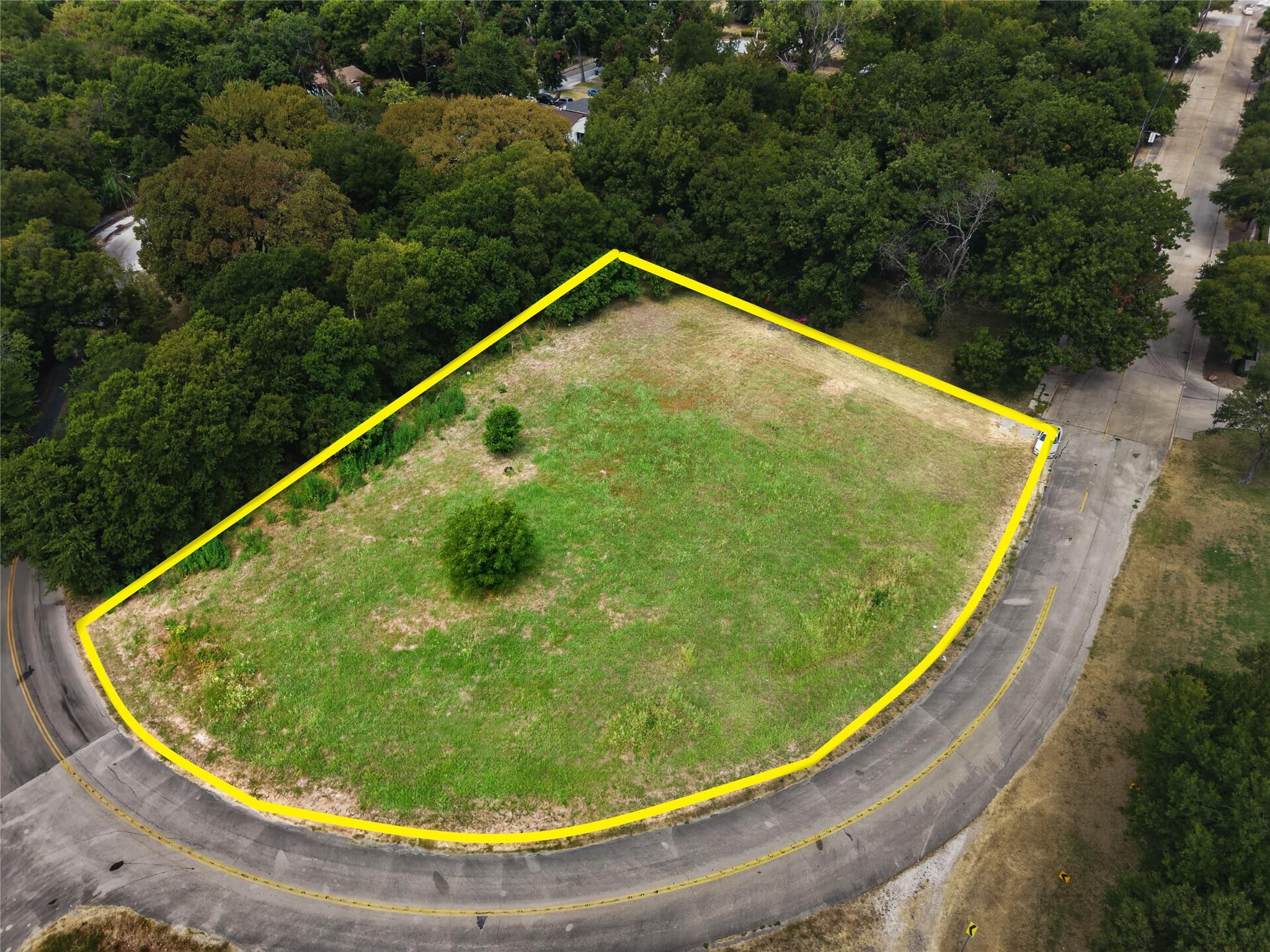main property photo 16
