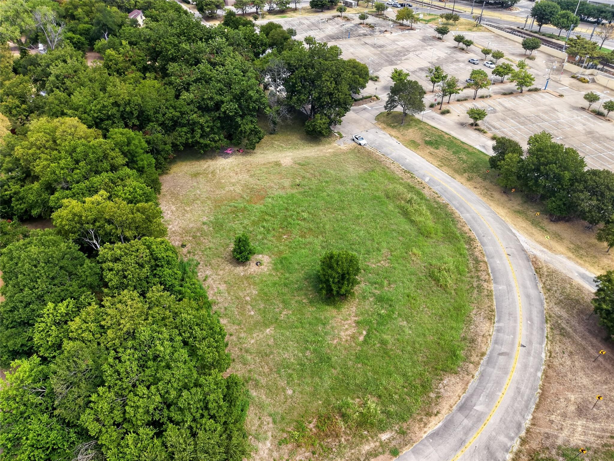 main property photo 6
