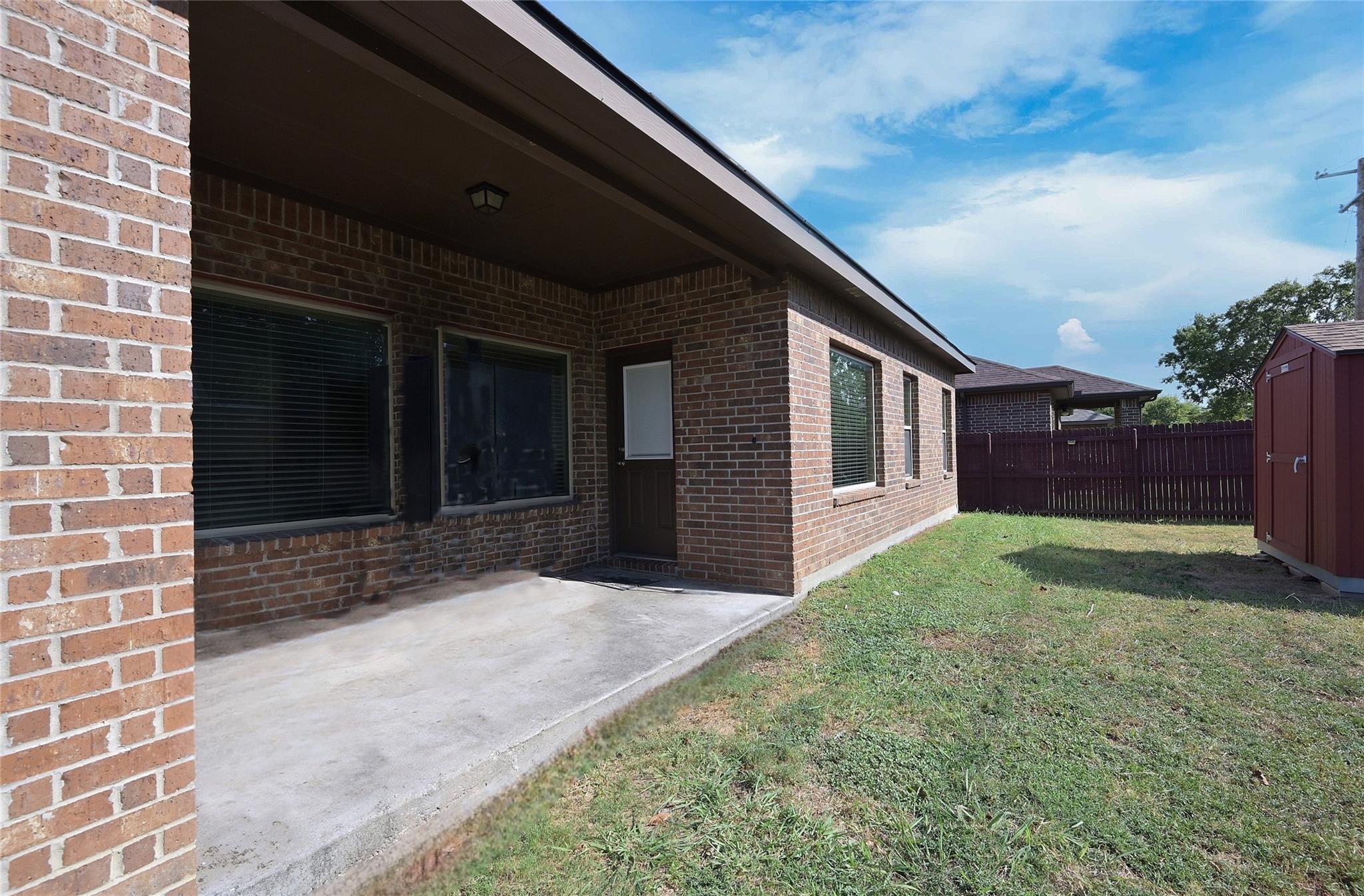 main property photo 32