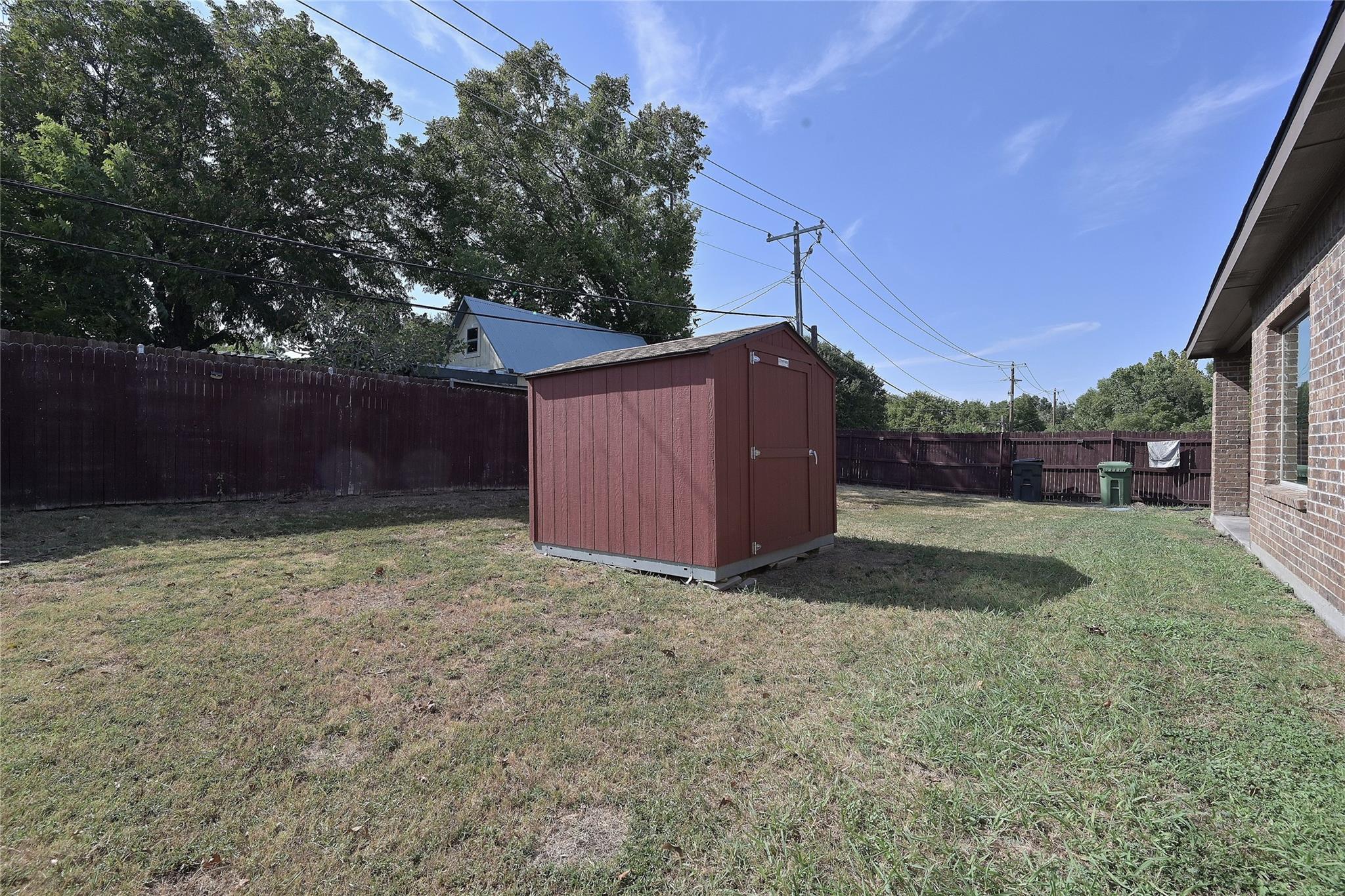 main property photo 37