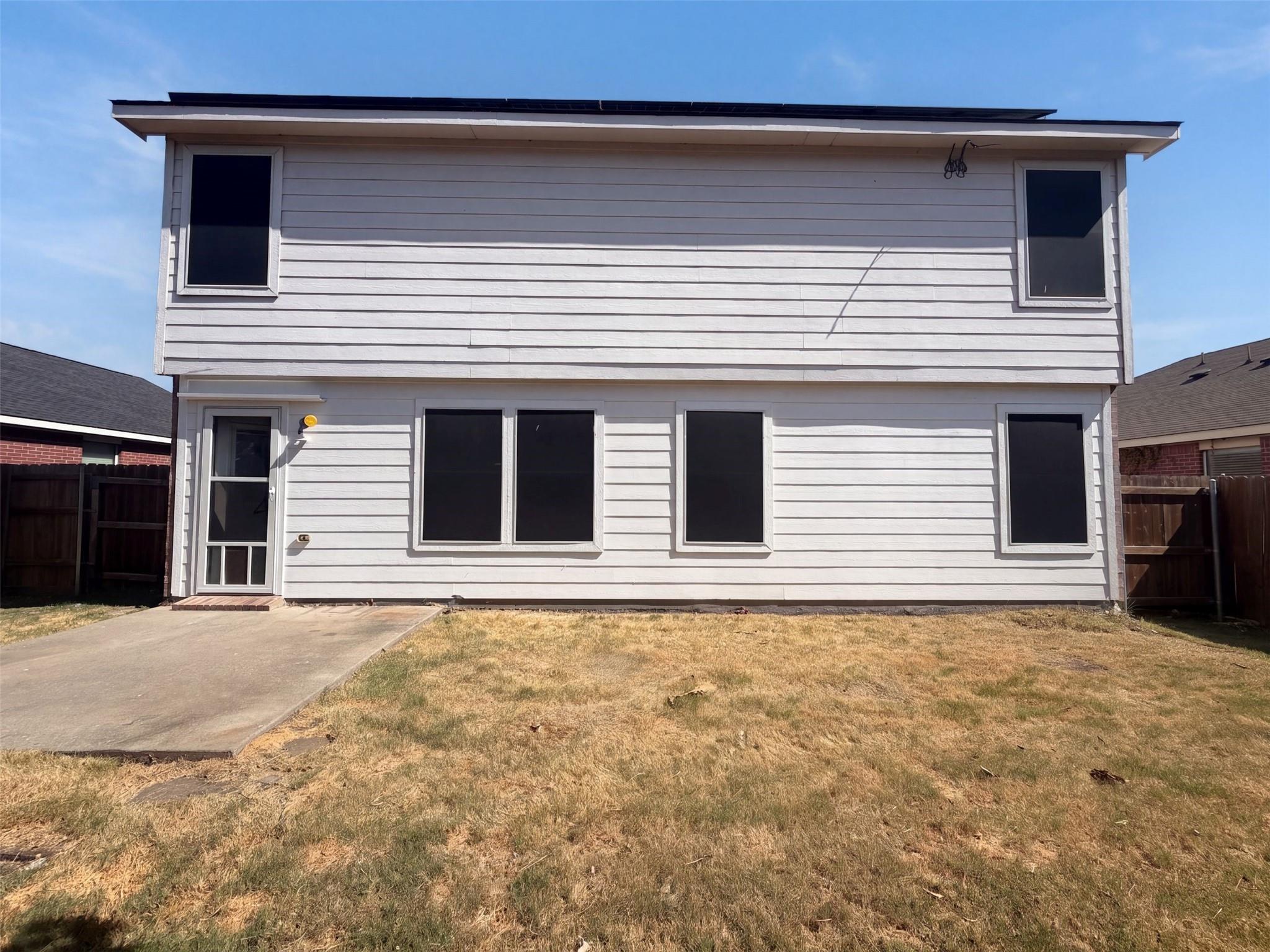 main property photo 28