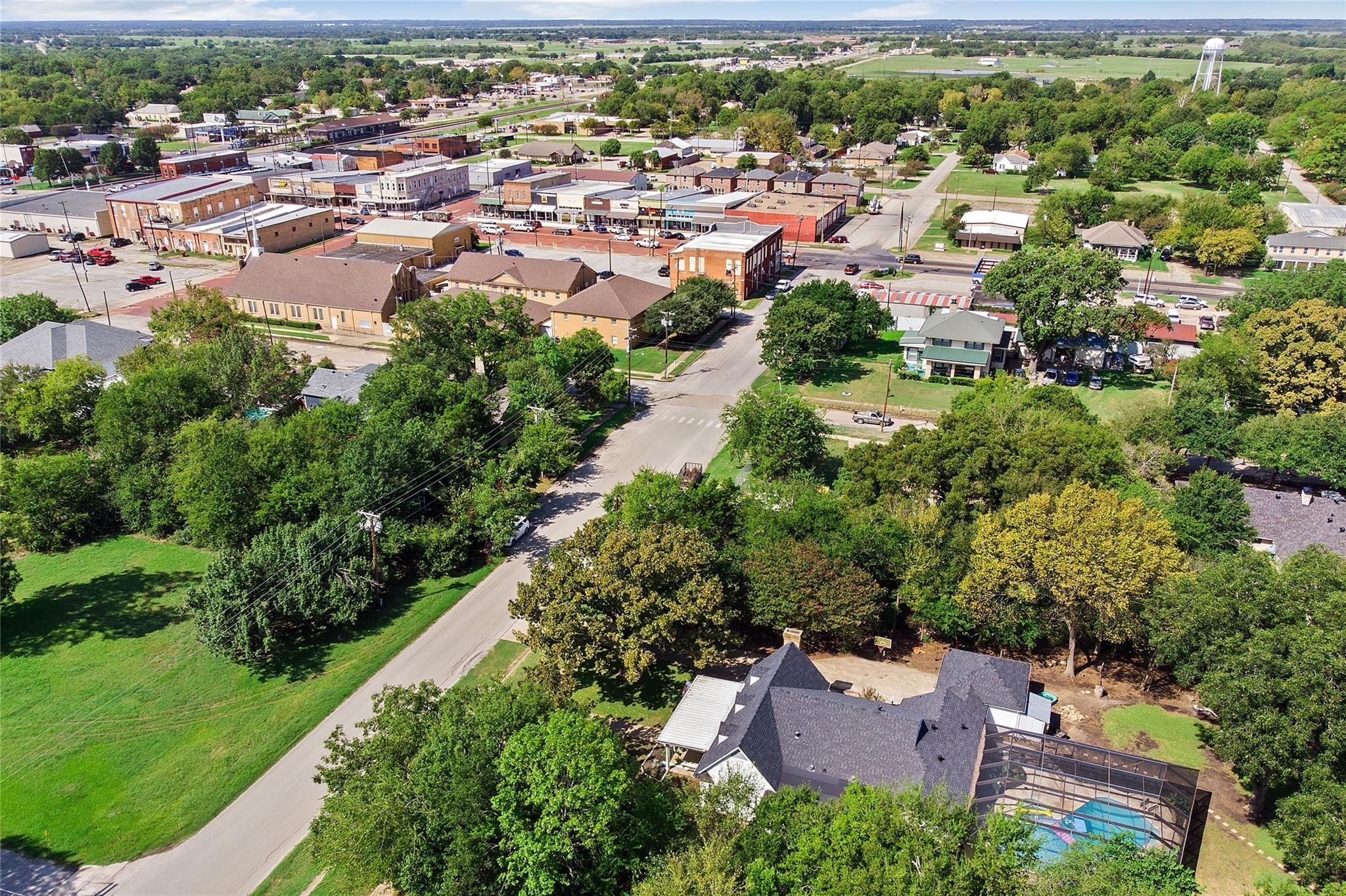 main property photo 35