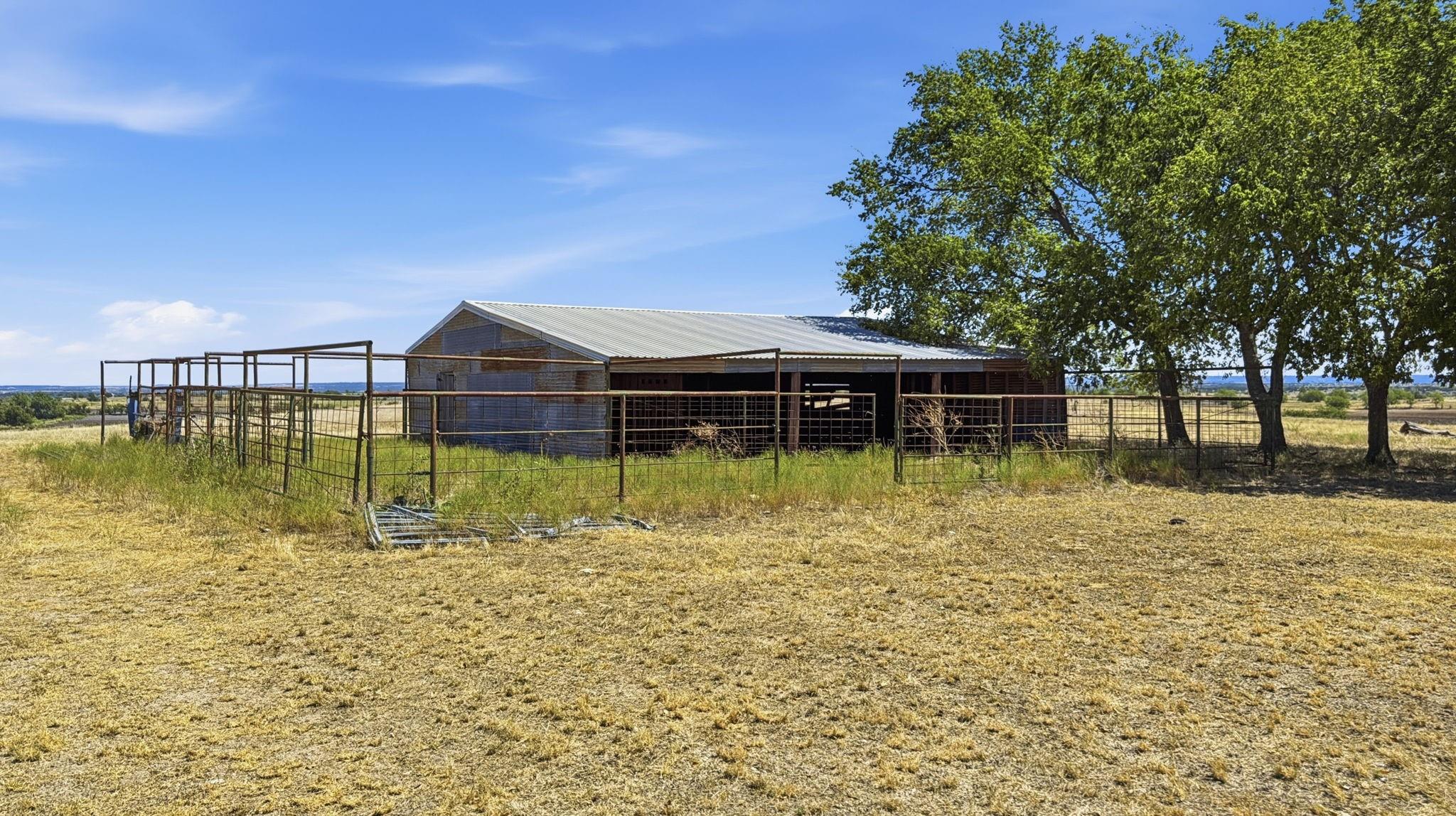 main property photo 16