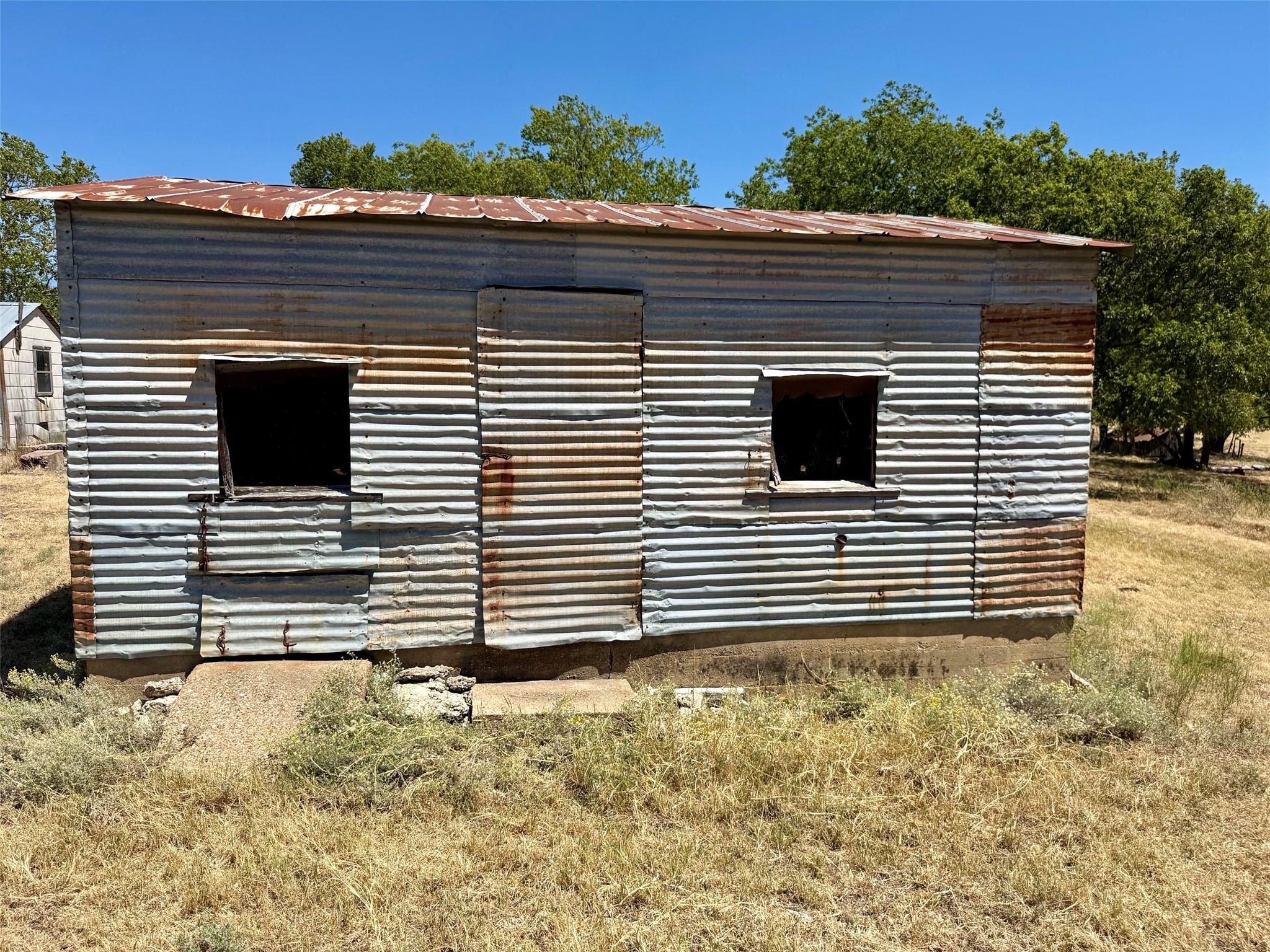 main property photo 34