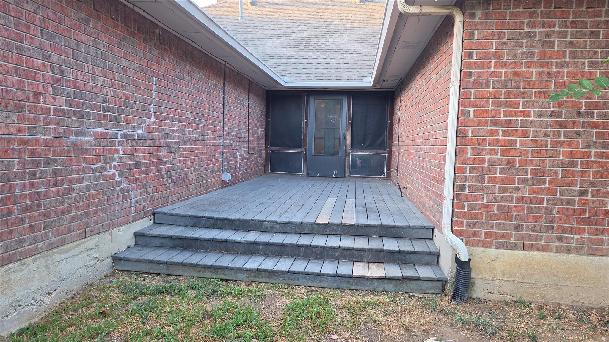 main property photo 17