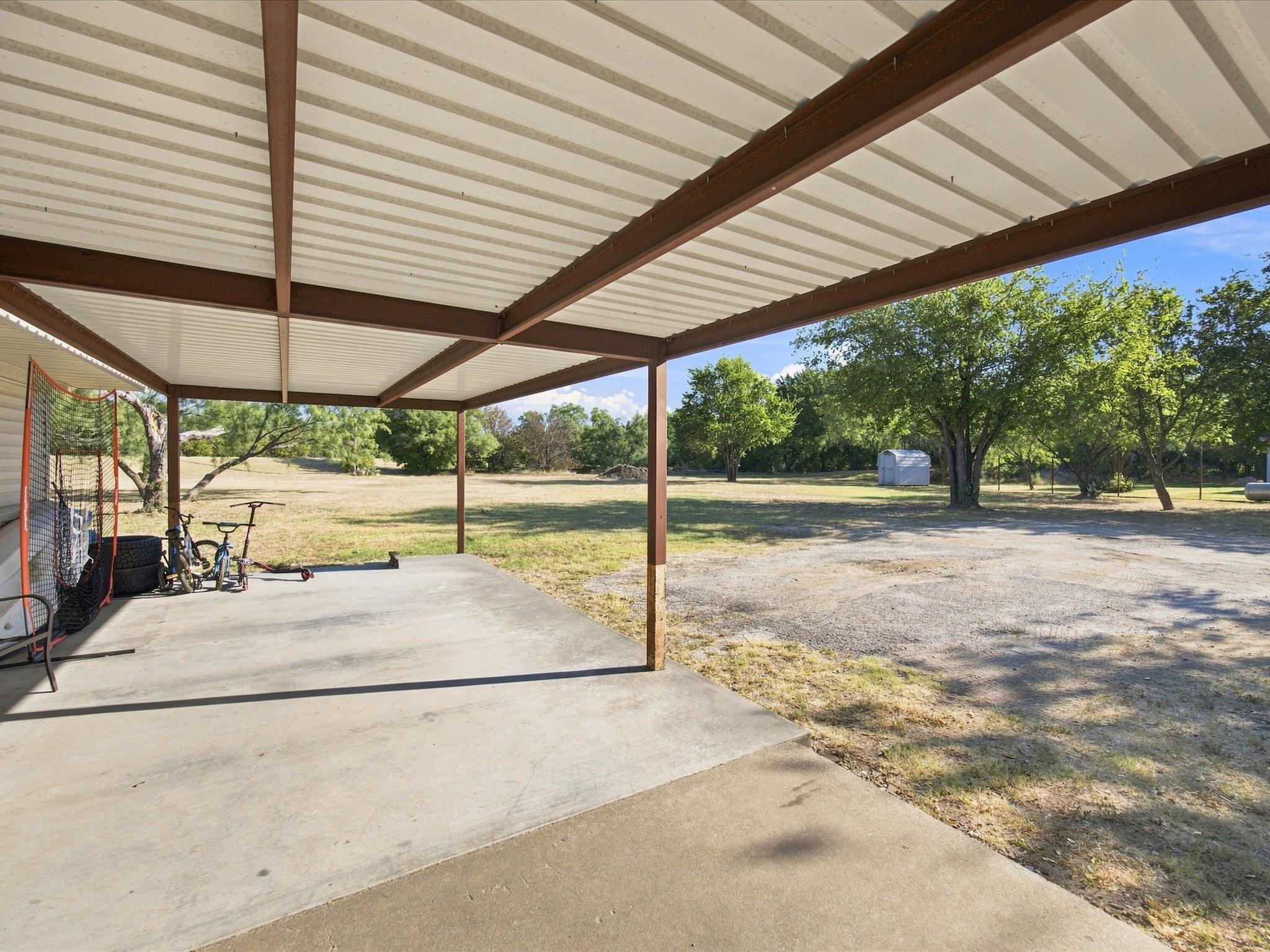 main property photo 17