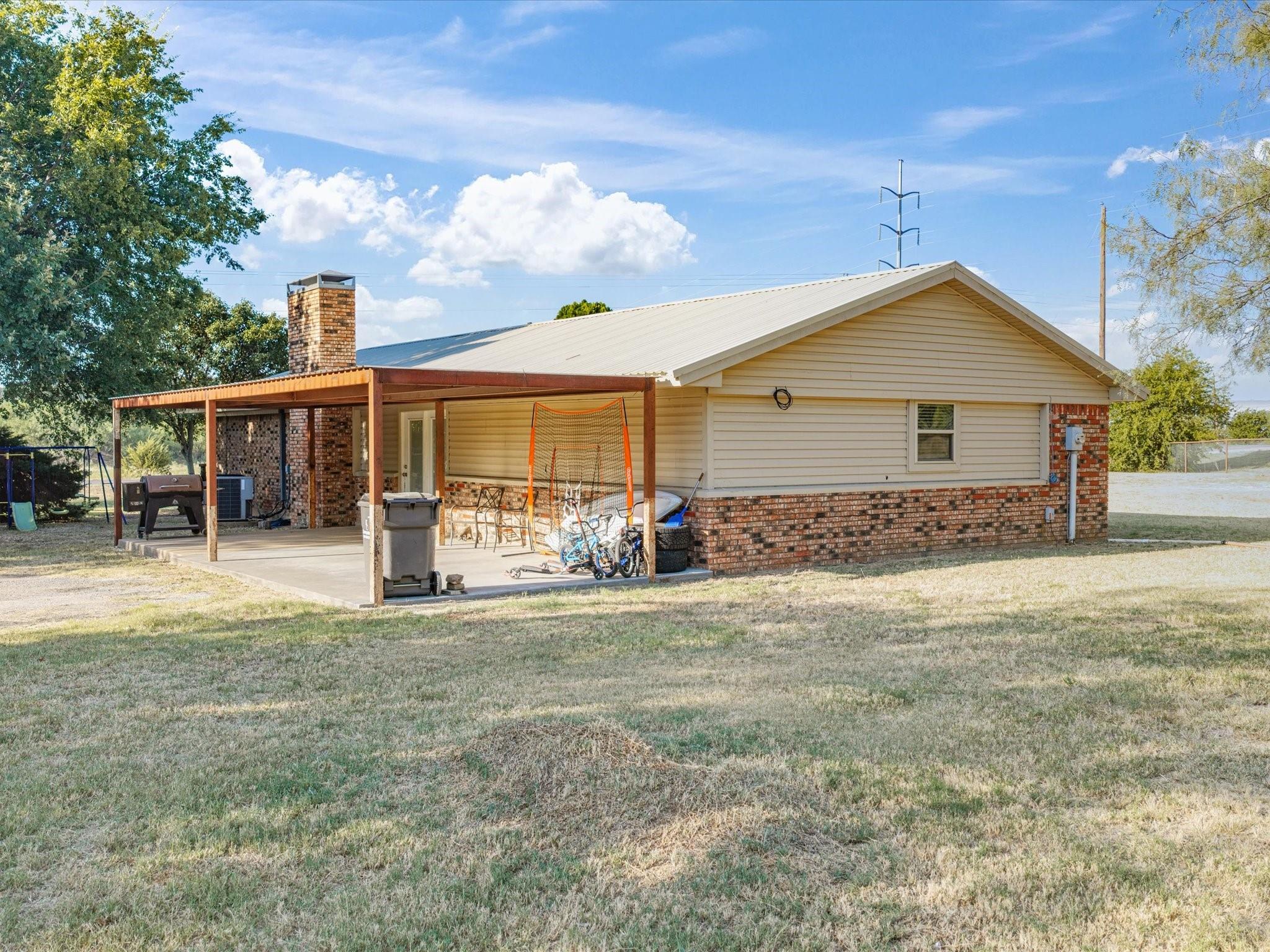 main property photo 26
