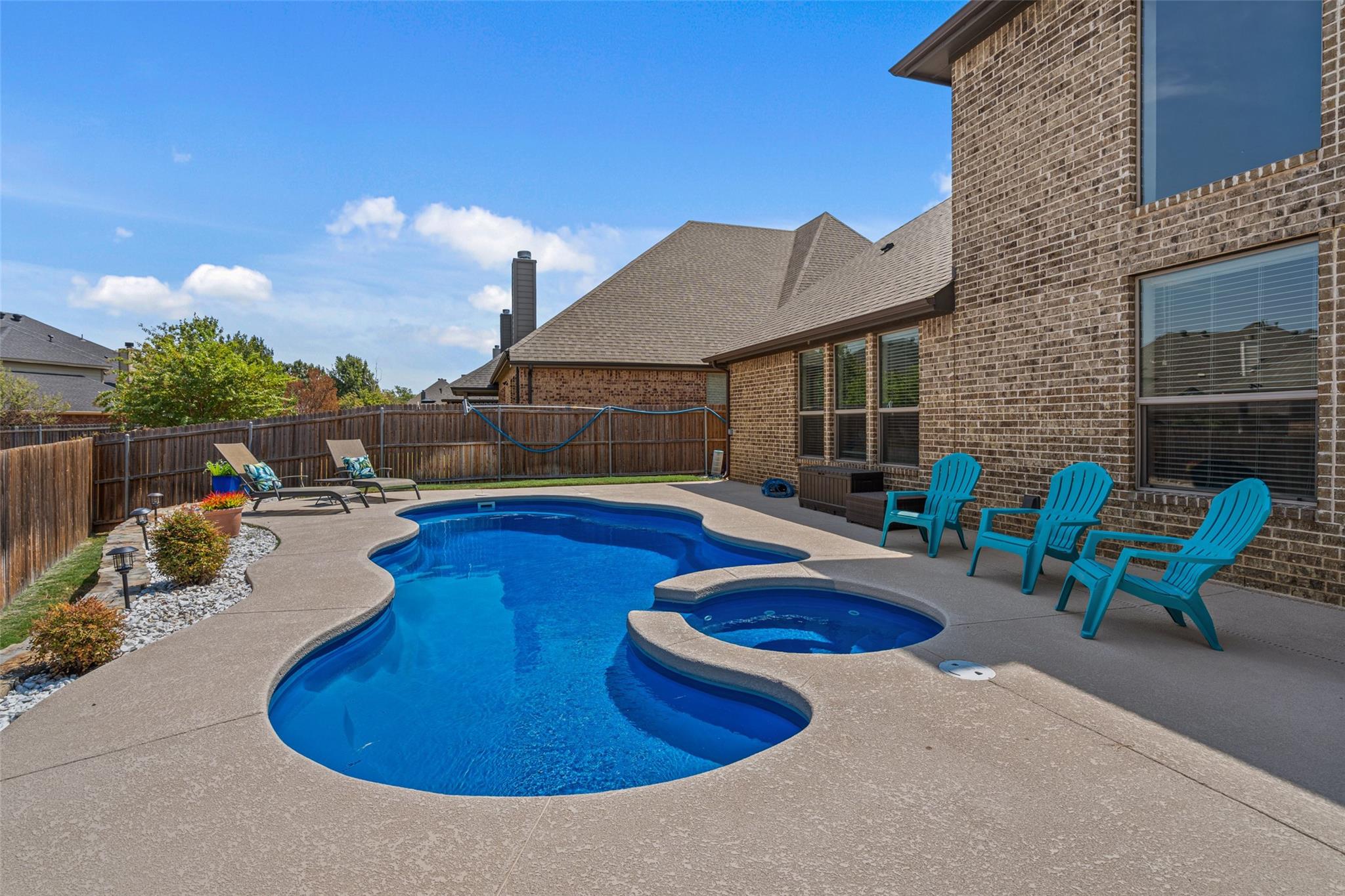 main property photo 27
