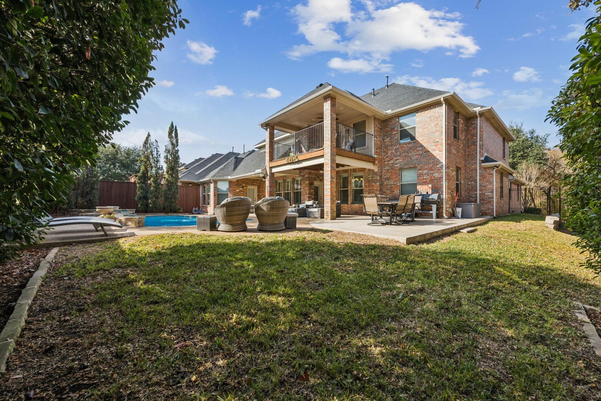 main property photo 37
