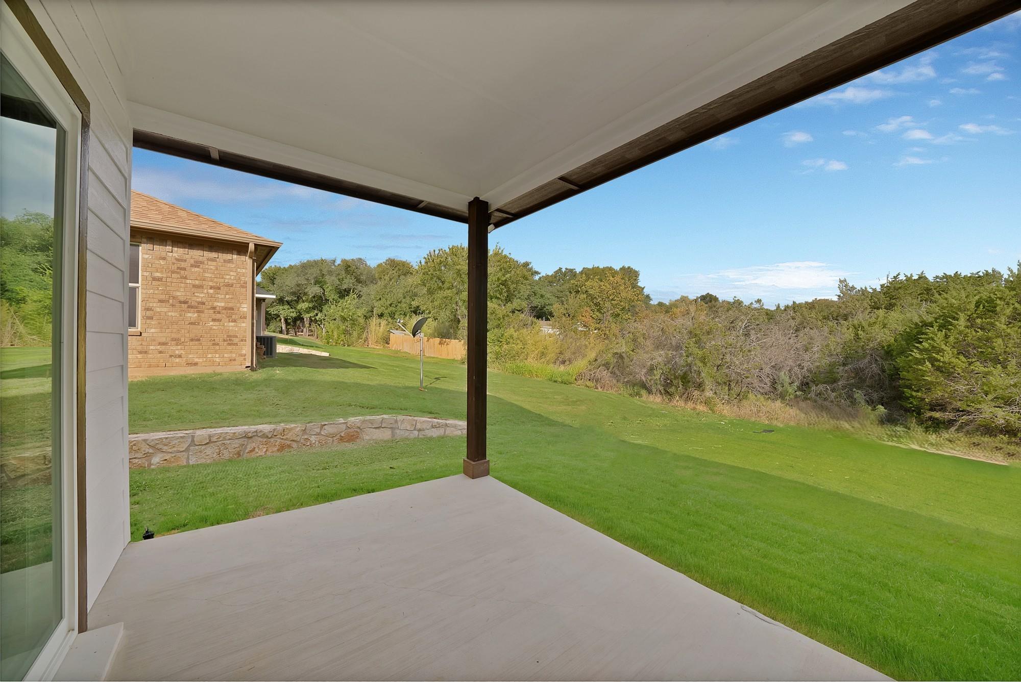 main property photo 28