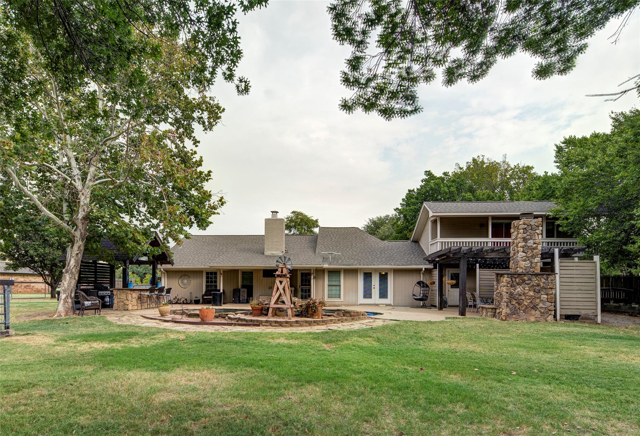main property photo 6