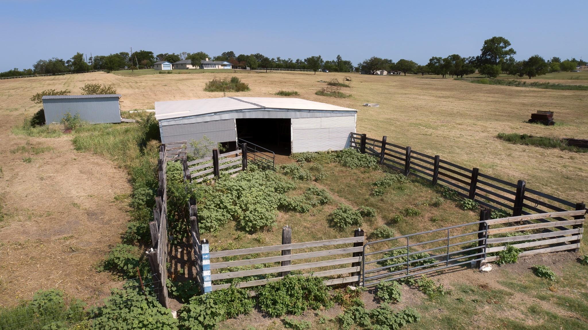 main property photo 31