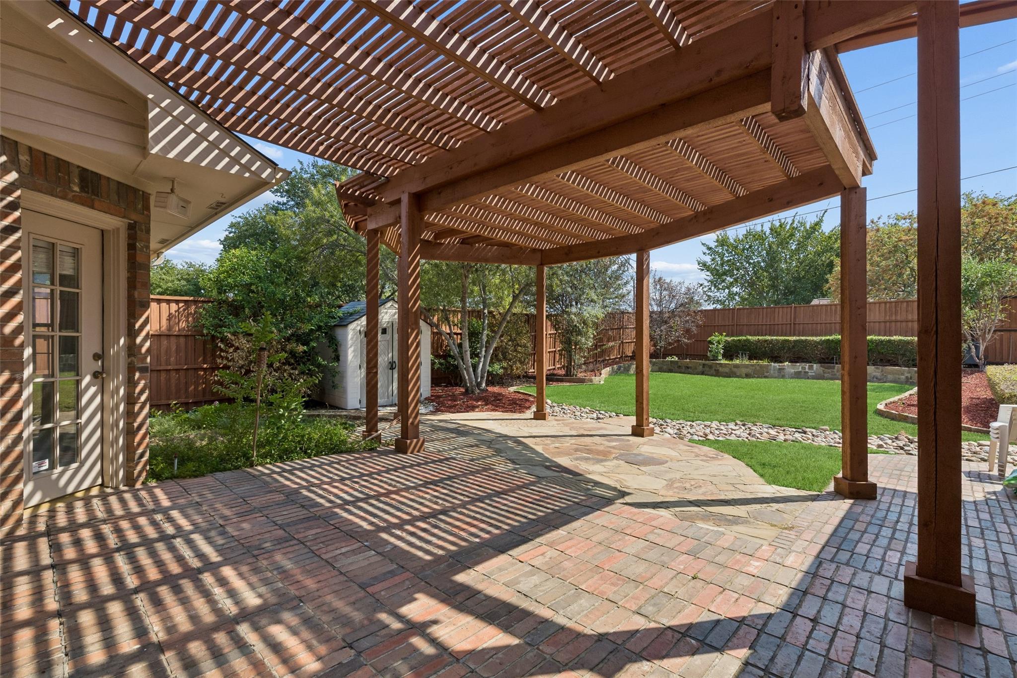 main property photo 33